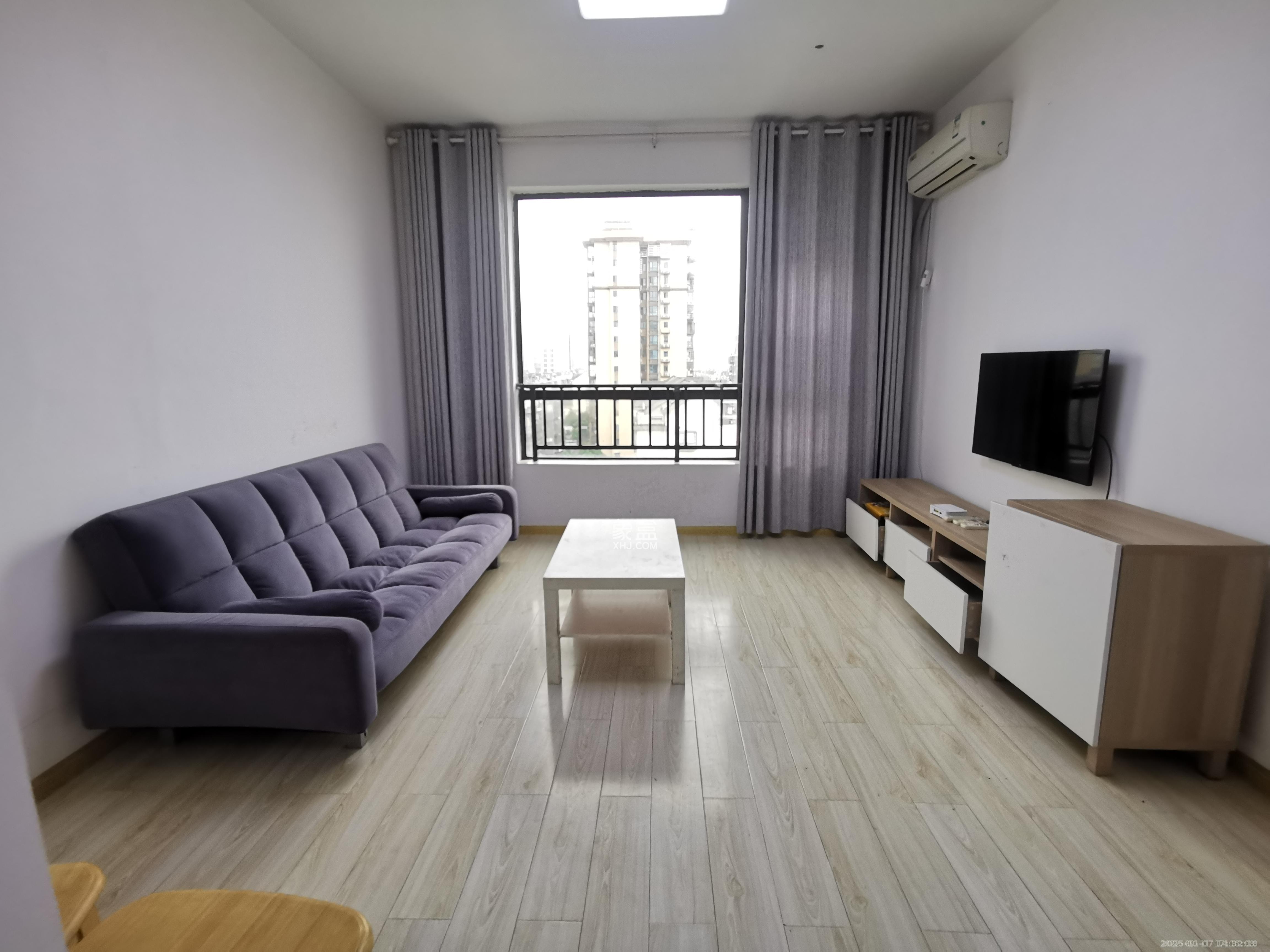 阳光100三期 2室2厅1卫 2200.0元/月 阳光100三期 2室2厅1卫 2200.0元/月室内图