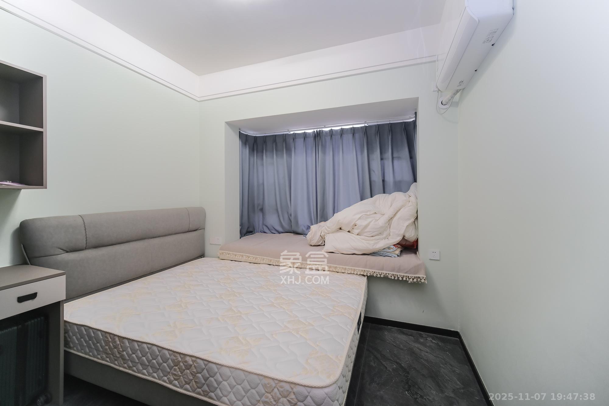 保利香槟国际 3室2厅1卫 79.0万 保利香槟国际 3室2厅1卫 79.0万卧室