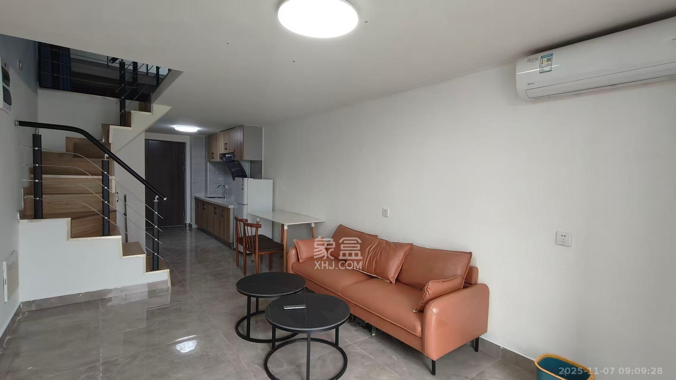 万科金色麦田  2室1厅1卫    1900.0元/月室内图