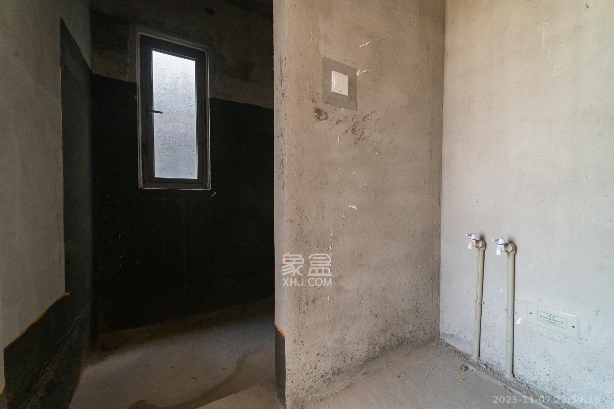 金辉优步星樾  4室2厅2卫    98.0万其他