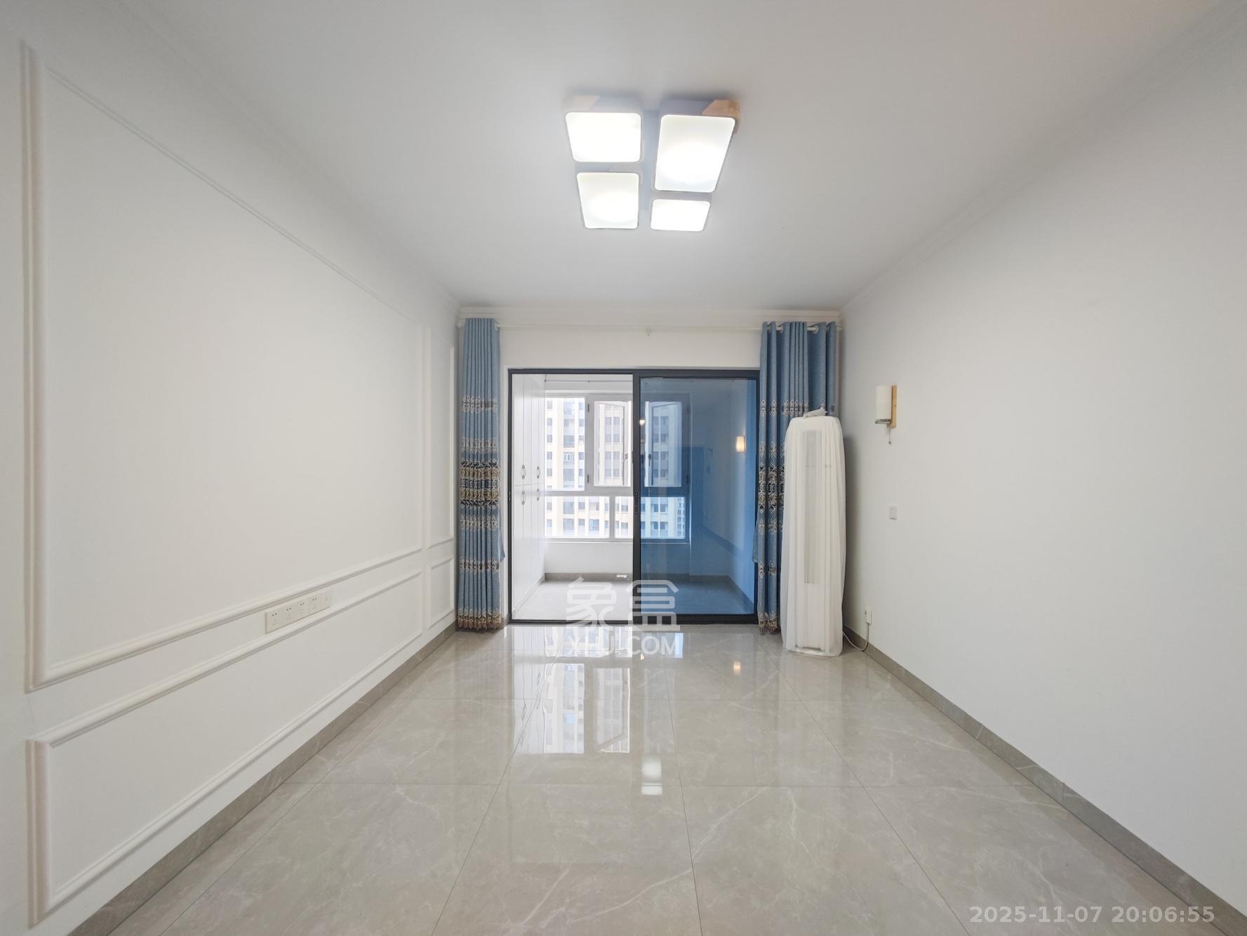 长房半岛蓝湾（观山月）  3室2厅1卫    72.0万