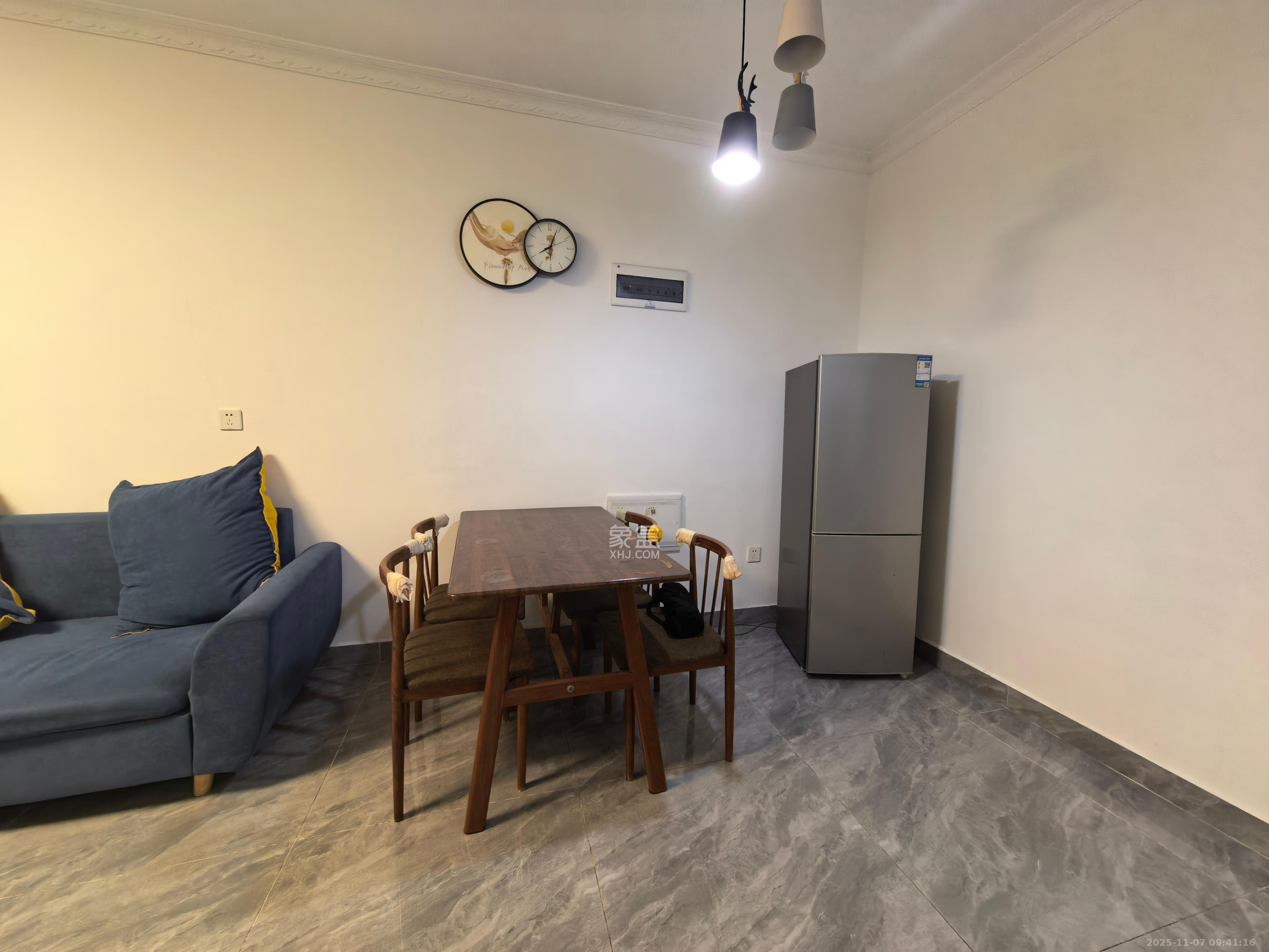 东合新苑 2室2厅1卫 2100.0元/月 东合新苑 2室2厅1卫 2100.0元/月室内图