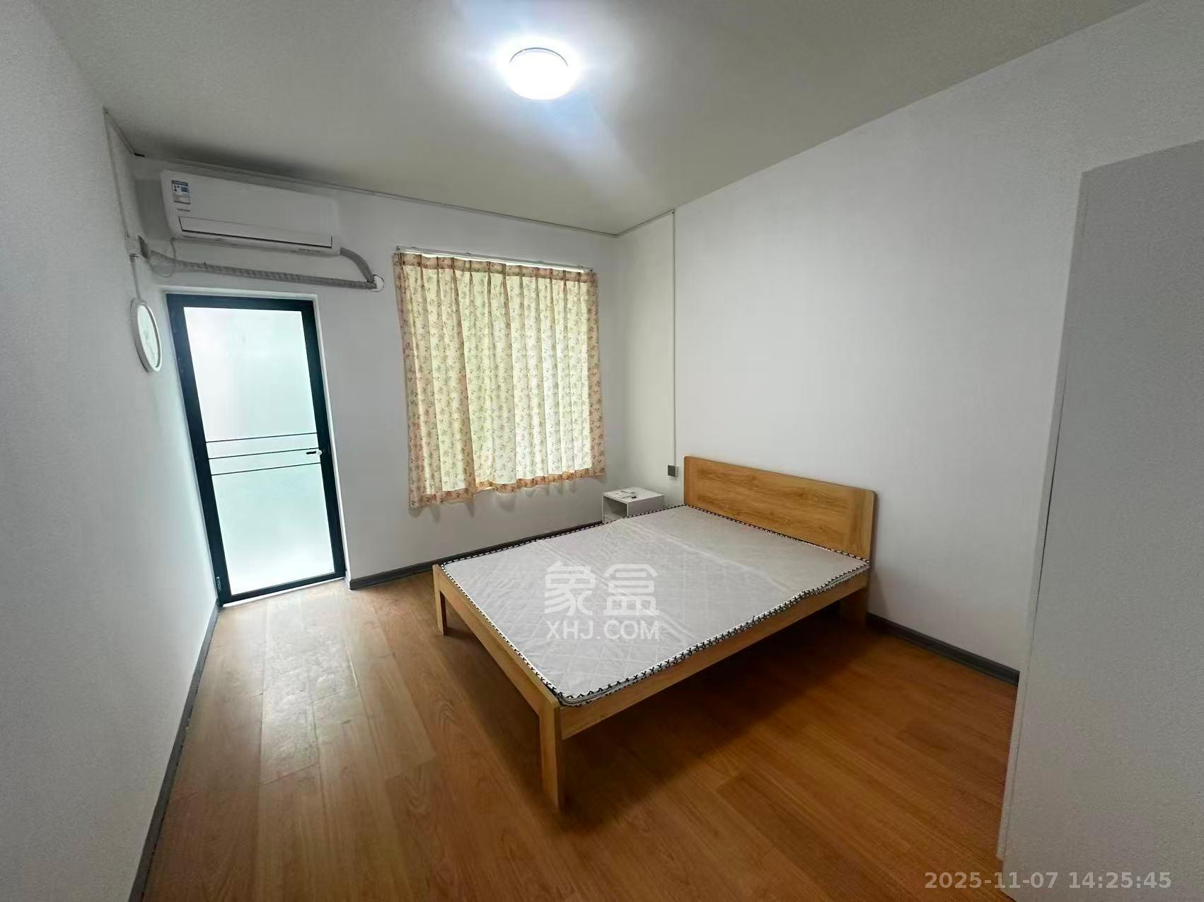 中南汽车世界 3室2厅2卫 1300.0元/月 中南汽车世界 3室2厅2卫 1300.0元/月室内图