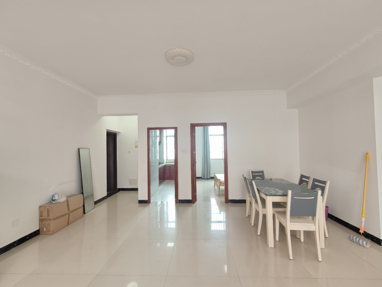 阳光巴洛克广场 3室2厅2卫 2500.0元/月 阳光巴洛克广场 3室2厅2卫 2500.0元/月室内图