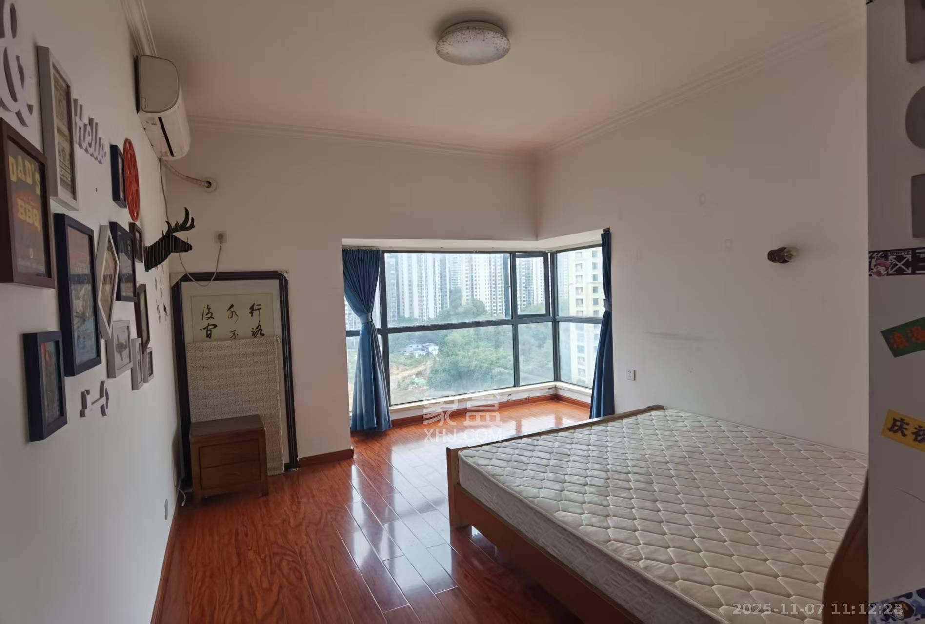 长盛岚庭  3室2厅2卫    2500.0元/月室内图