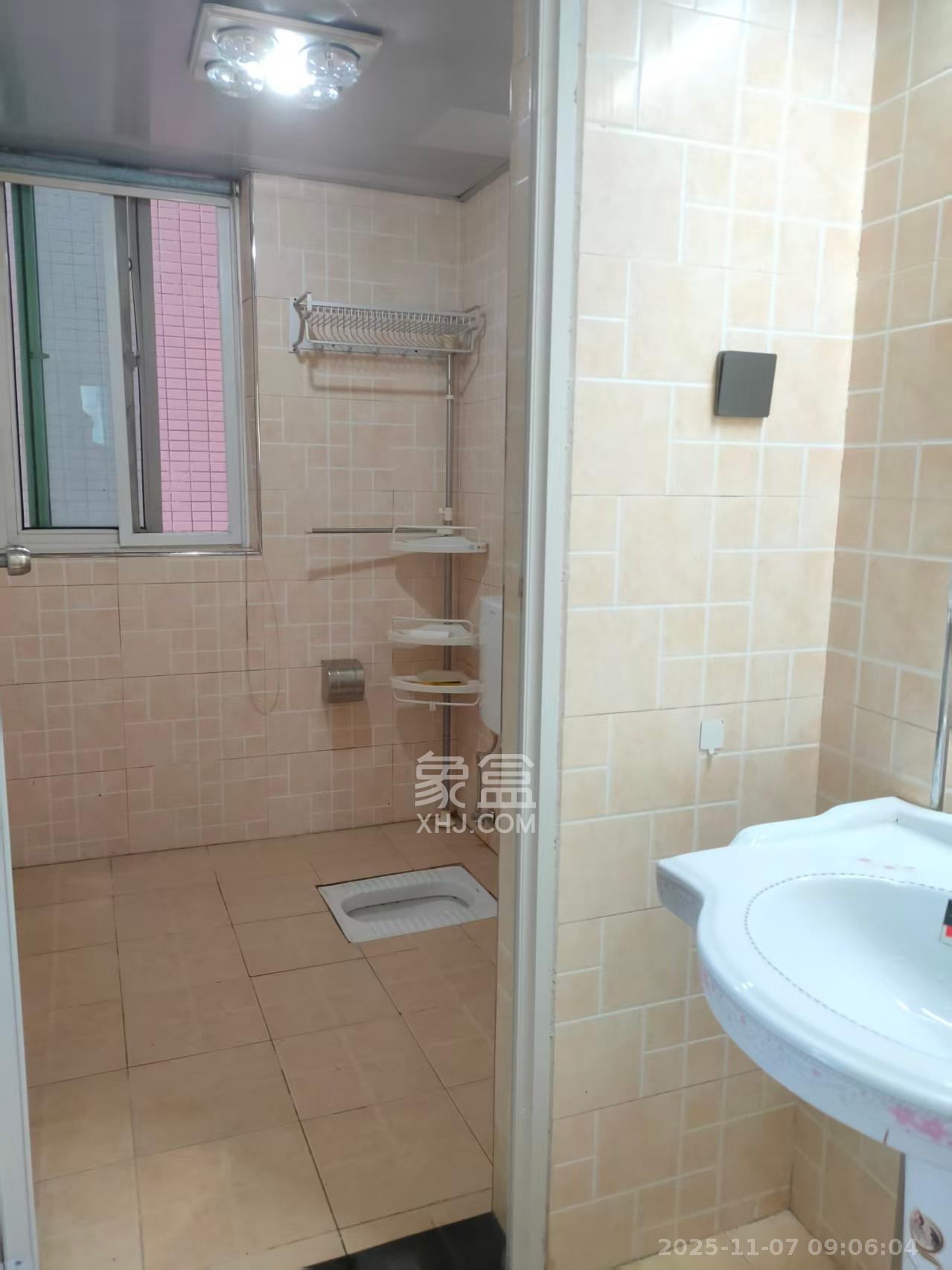 左岸春天 3室2厅2卫 2800.0元/月 左岸春天 3室2厅2卫 2800.0元/月室内图