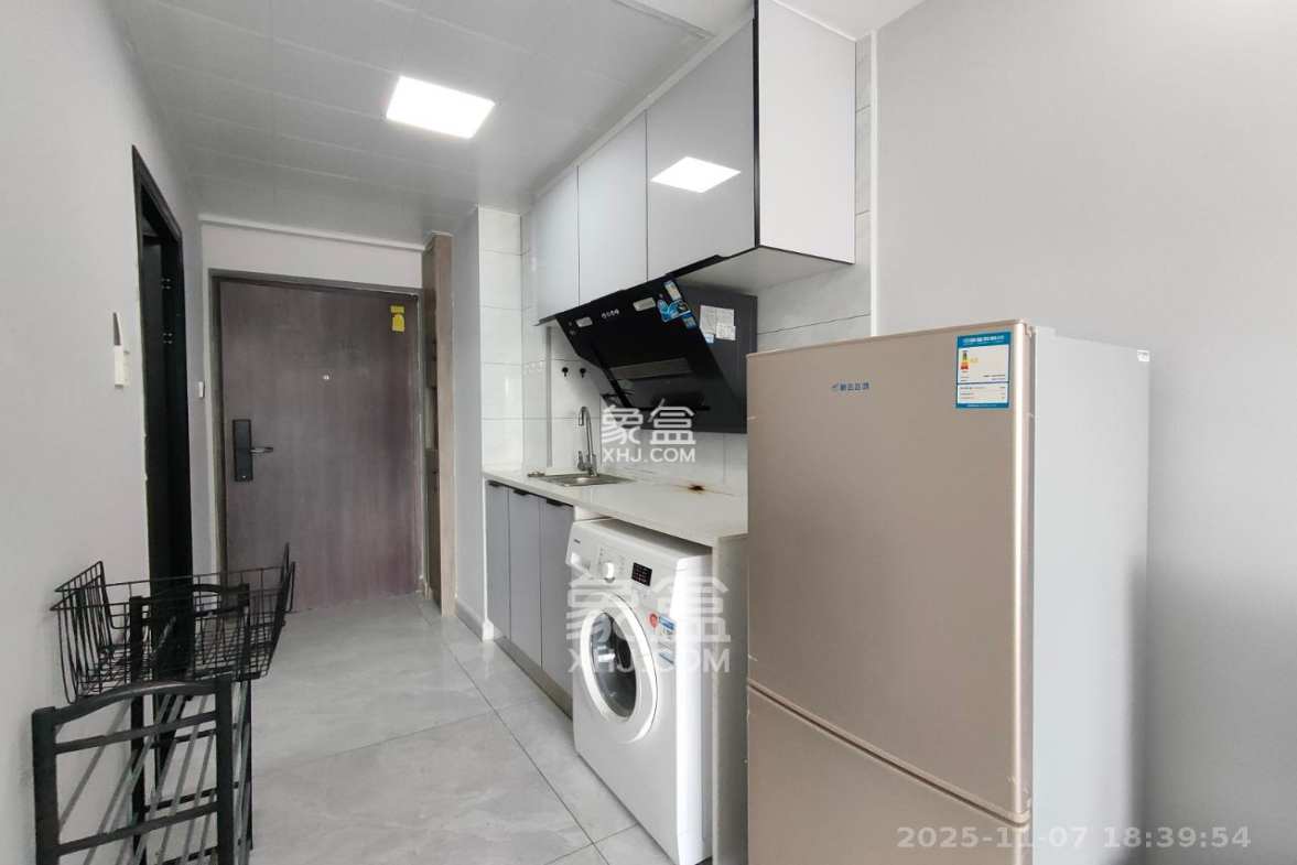 龙湖湘江星座(祺鑫星座公寓) 1室0厅0卫 1400.0元/月 龙湖湘江星座(祺鑫星座公寓) 1室0厅0卫 1400.0元/月室内图