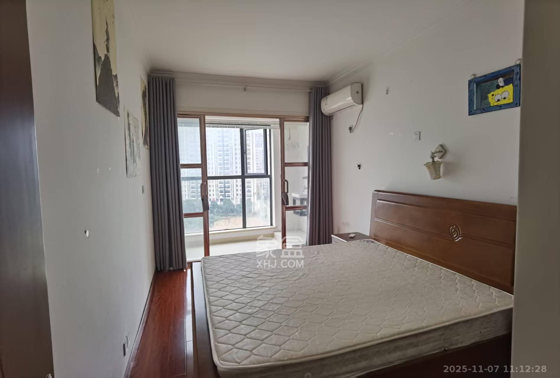 长盛岚庭  3室2厅2卫    2500.0元/月室内图