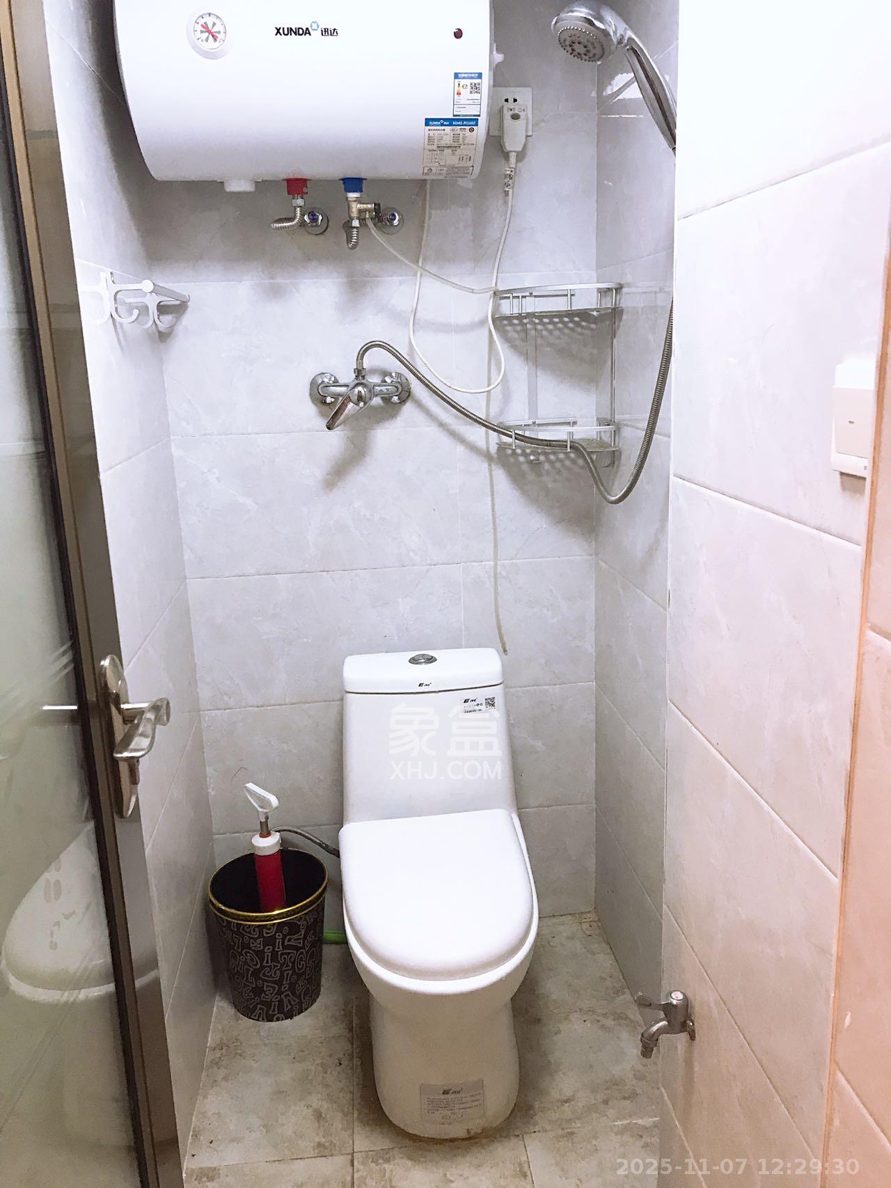 东驿竹园 1室1厅1卫 1200.0元/月 东驿竹园 1室1厅1卫 1200.0元/月室内图