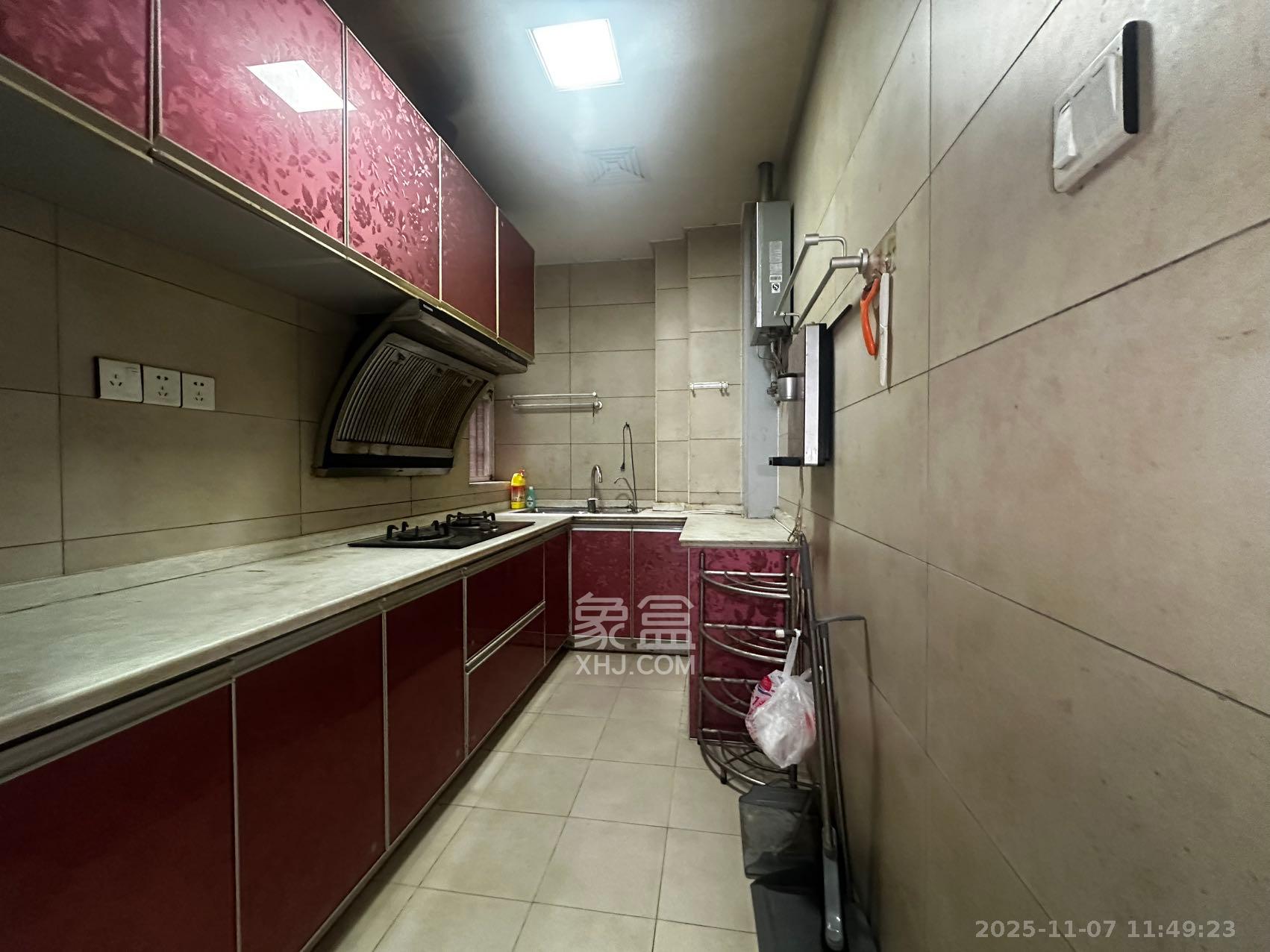 正东佳源  3室2厅2卫    1300.0元/月室内图