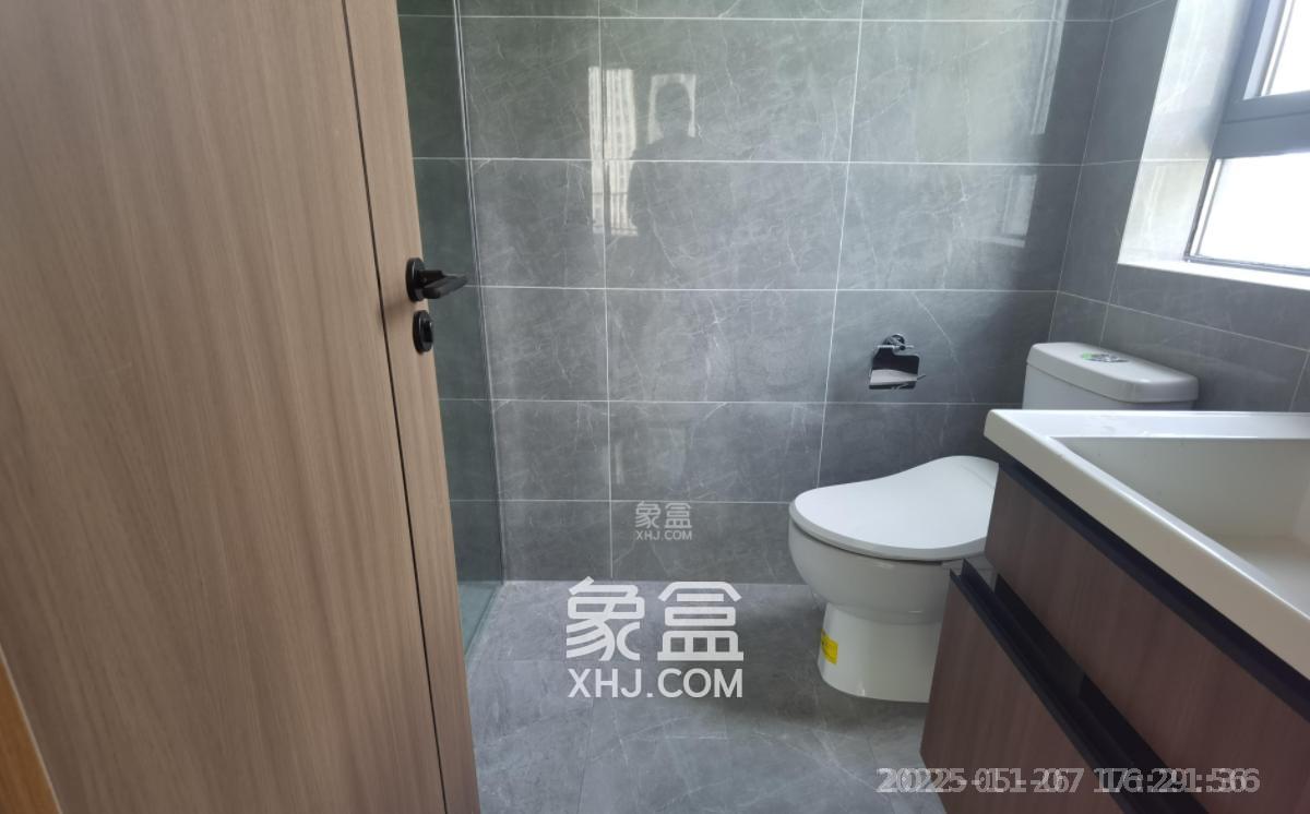 卓越中寰  3室2厅2卫    4200.0元/月室内图