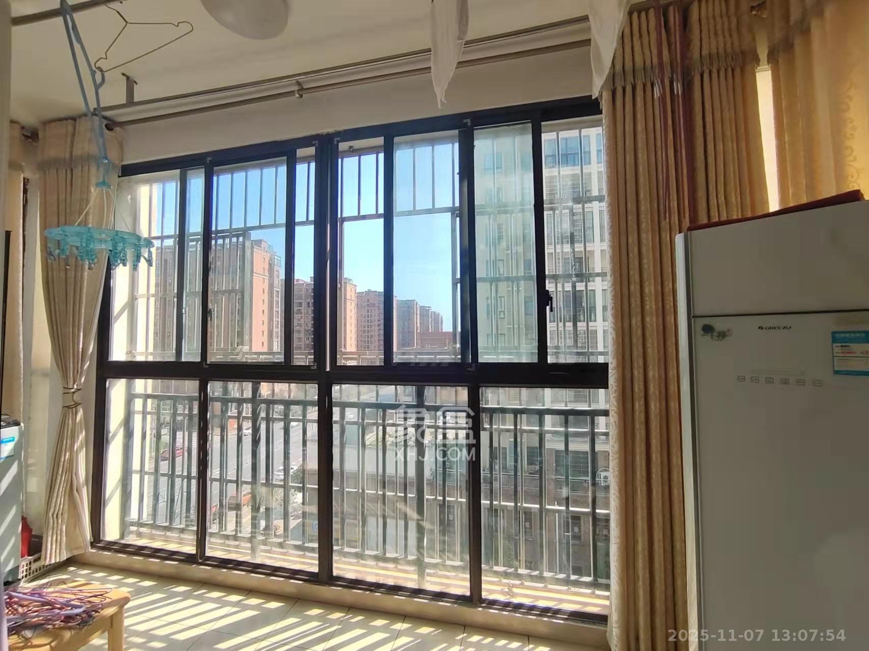 金房奥斯卡  2室1厅1卫    2200.0元/月室内图