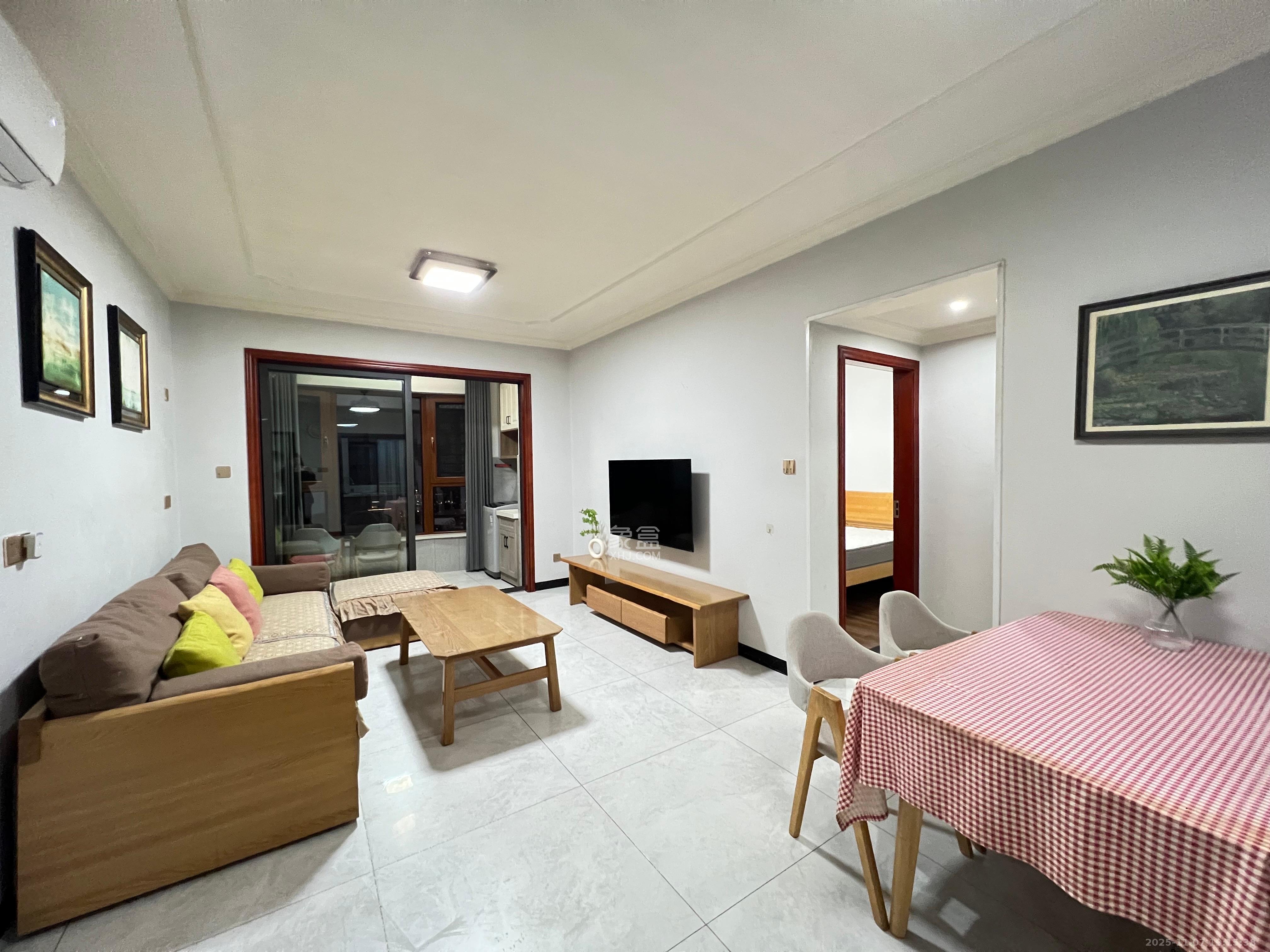 嘉雨兴园  2室1厅1卫    2800.0元/月室内图