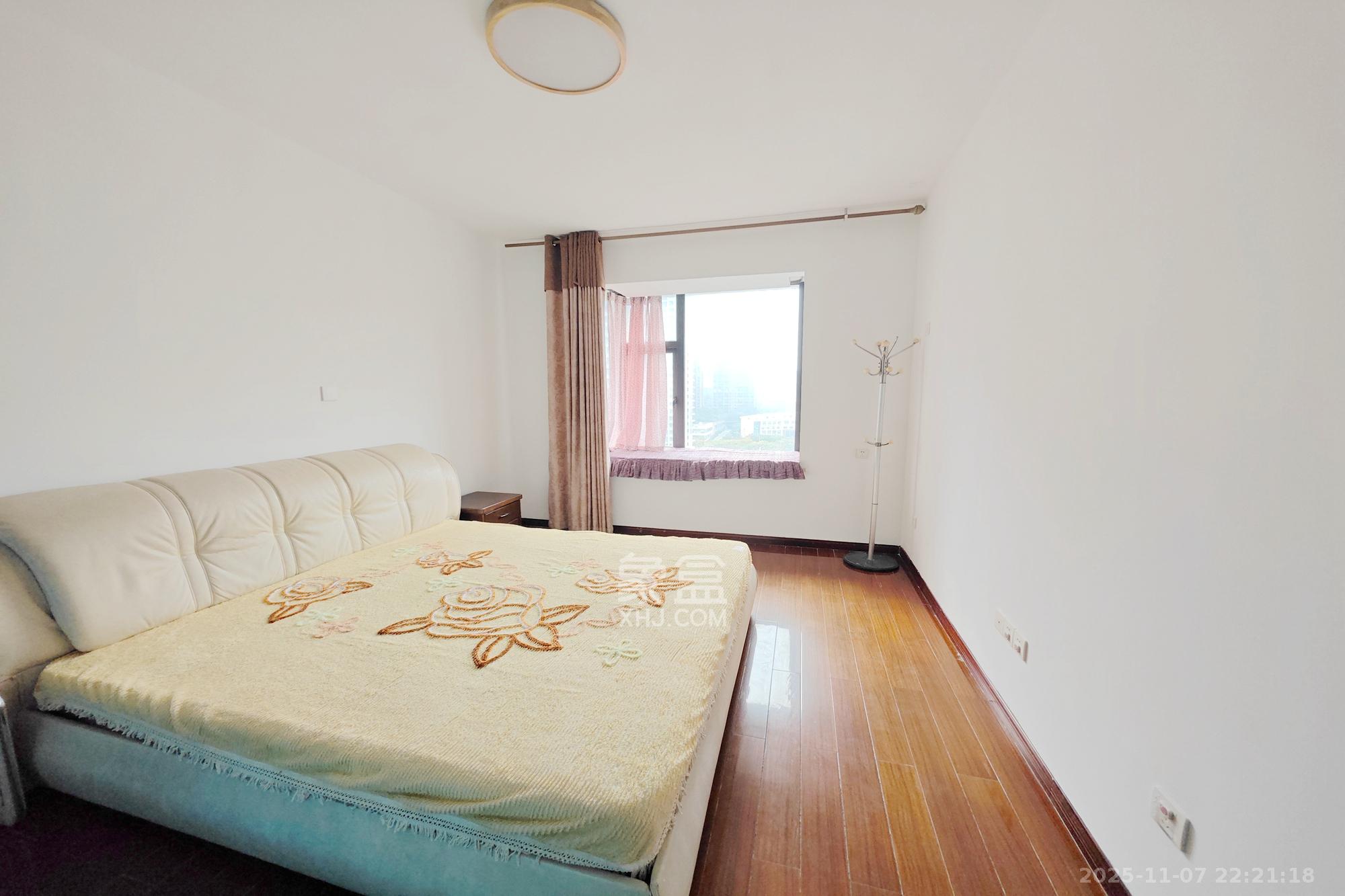 和卉家园  4室2厅2卫    4200.0元/月室内图