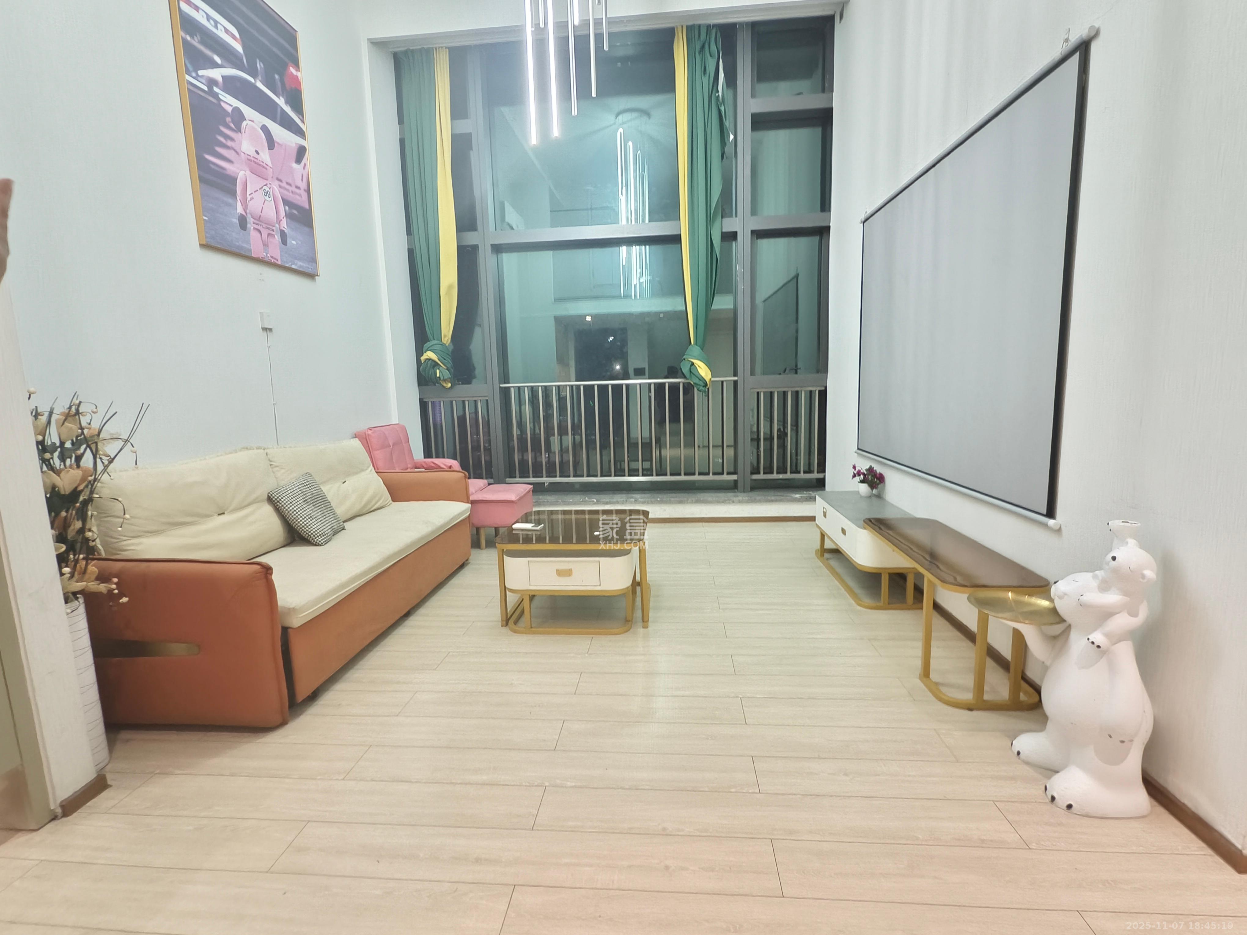 华远华时代  1室0厅0卫    5000.0元/月