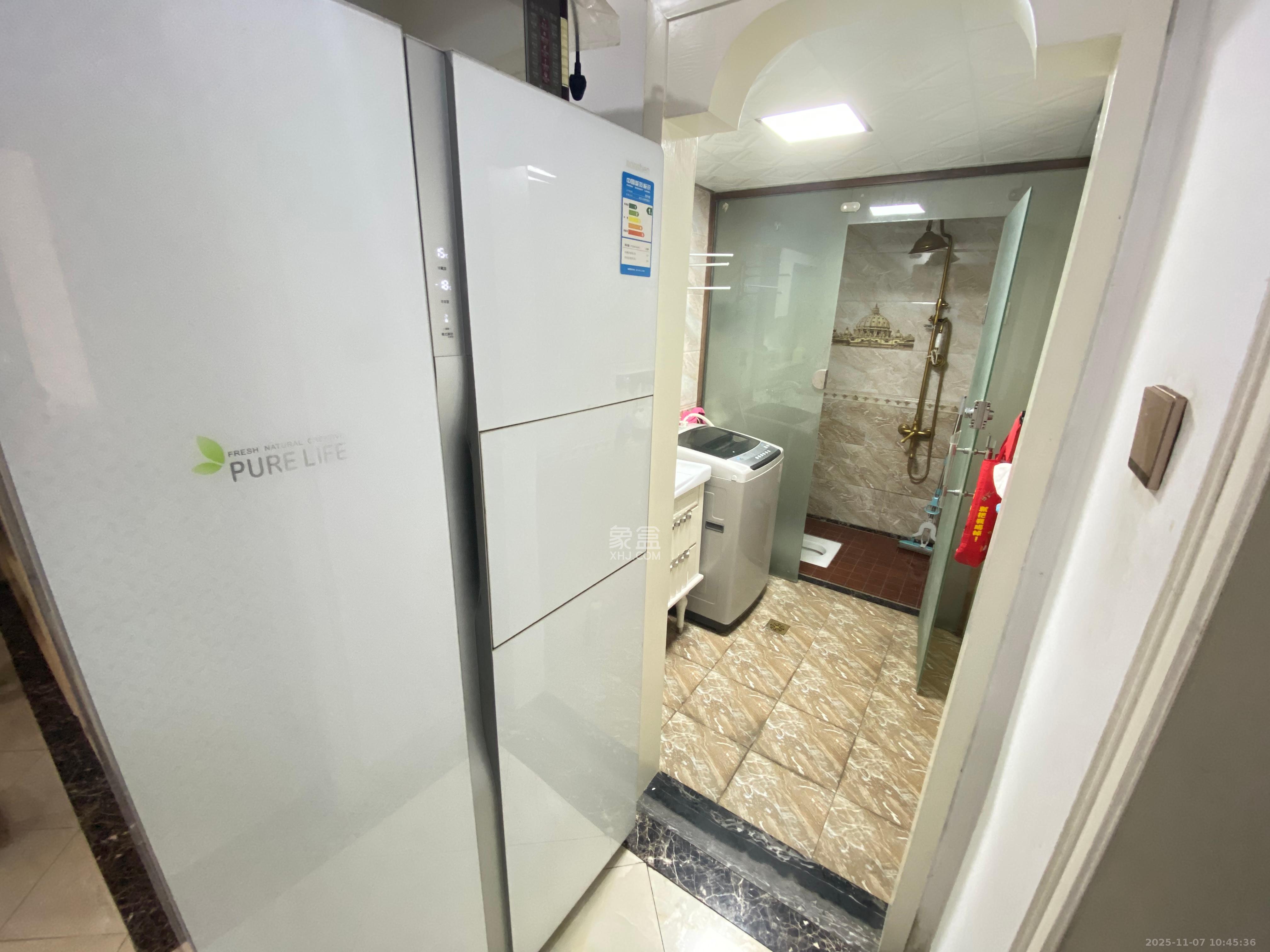 邦盛水岸御园  3室2厅2卫    2000.0元/月室内图