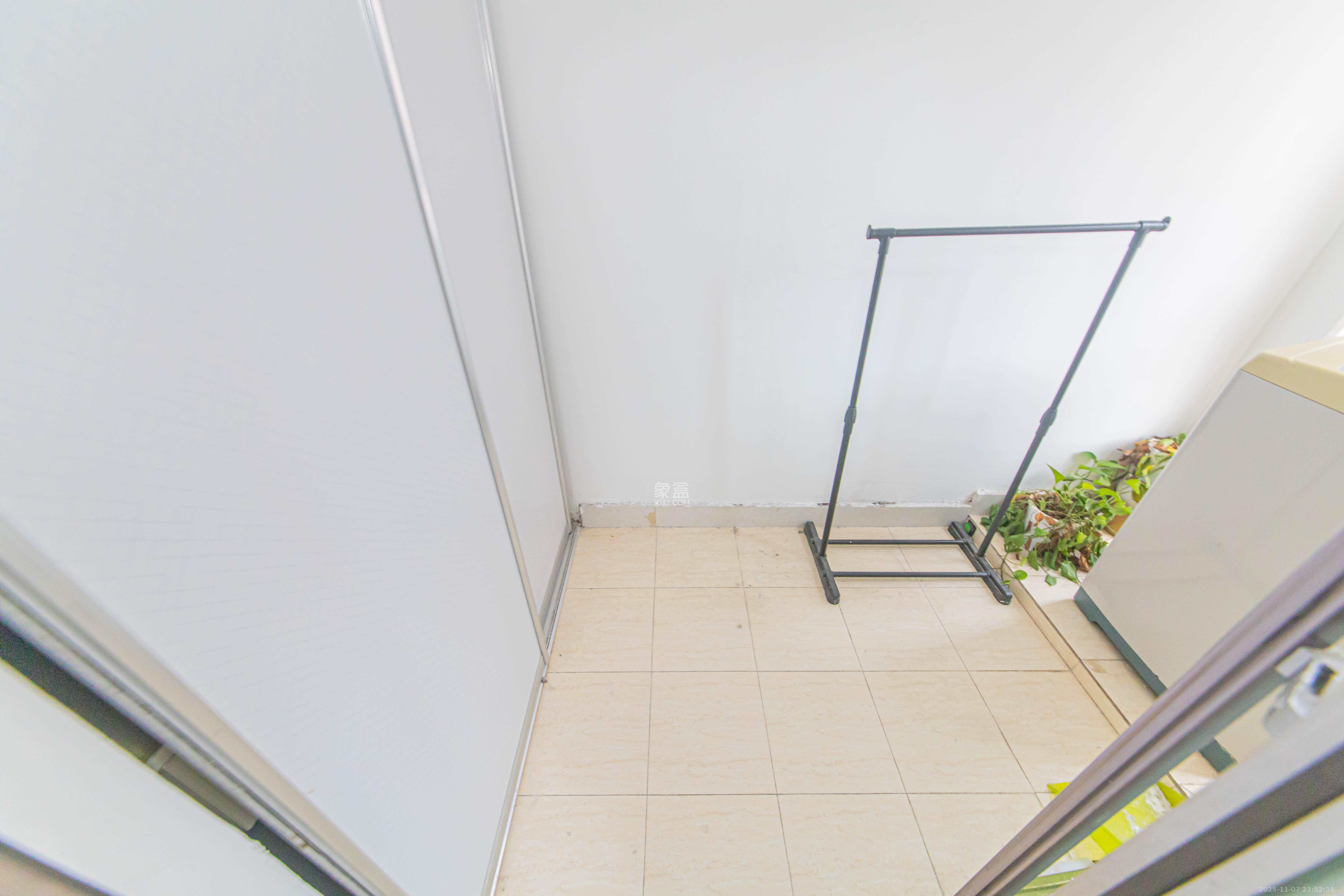 绿地公馆（绿地名邸）  1室1厅1卫    45.0万阳台