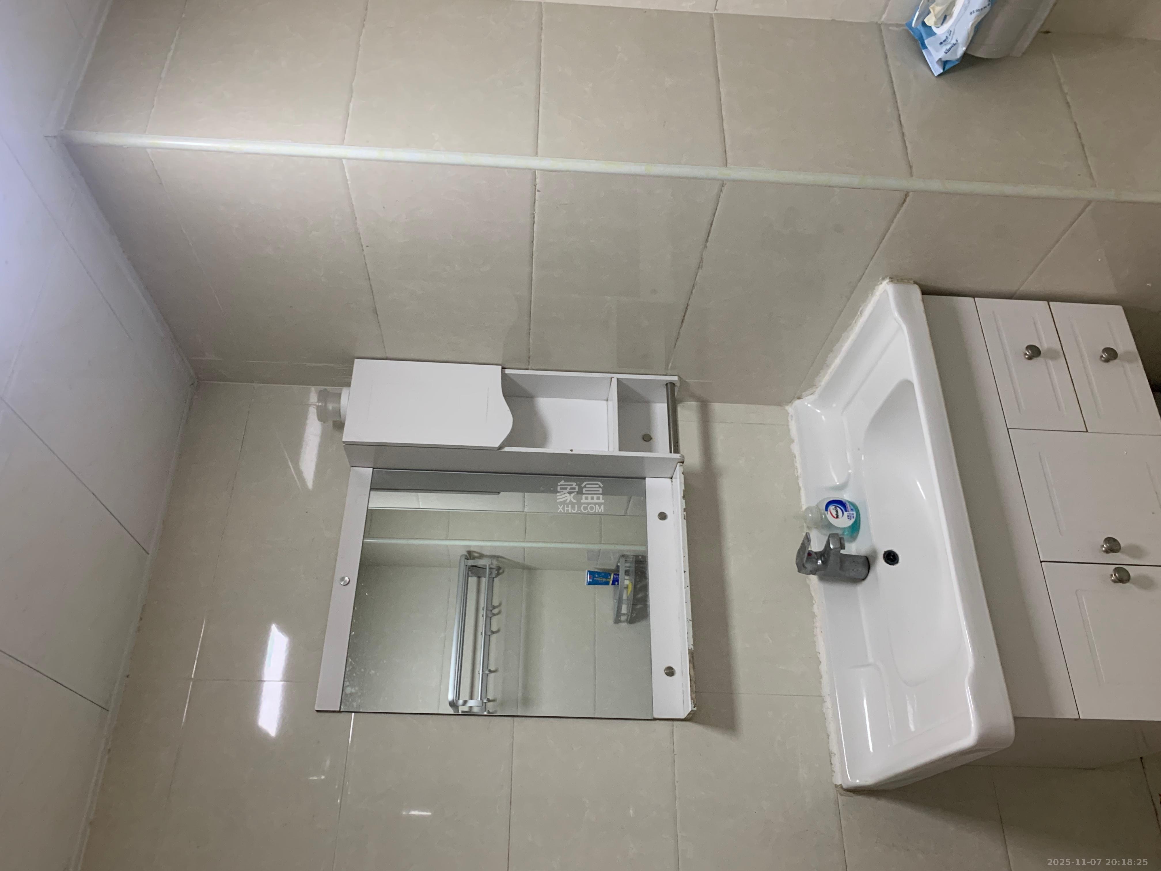 中南壹号院 1室1厅1卫 1850.0元/月 中南壹号院 1室1厅1卫 1850.0元/月室内图