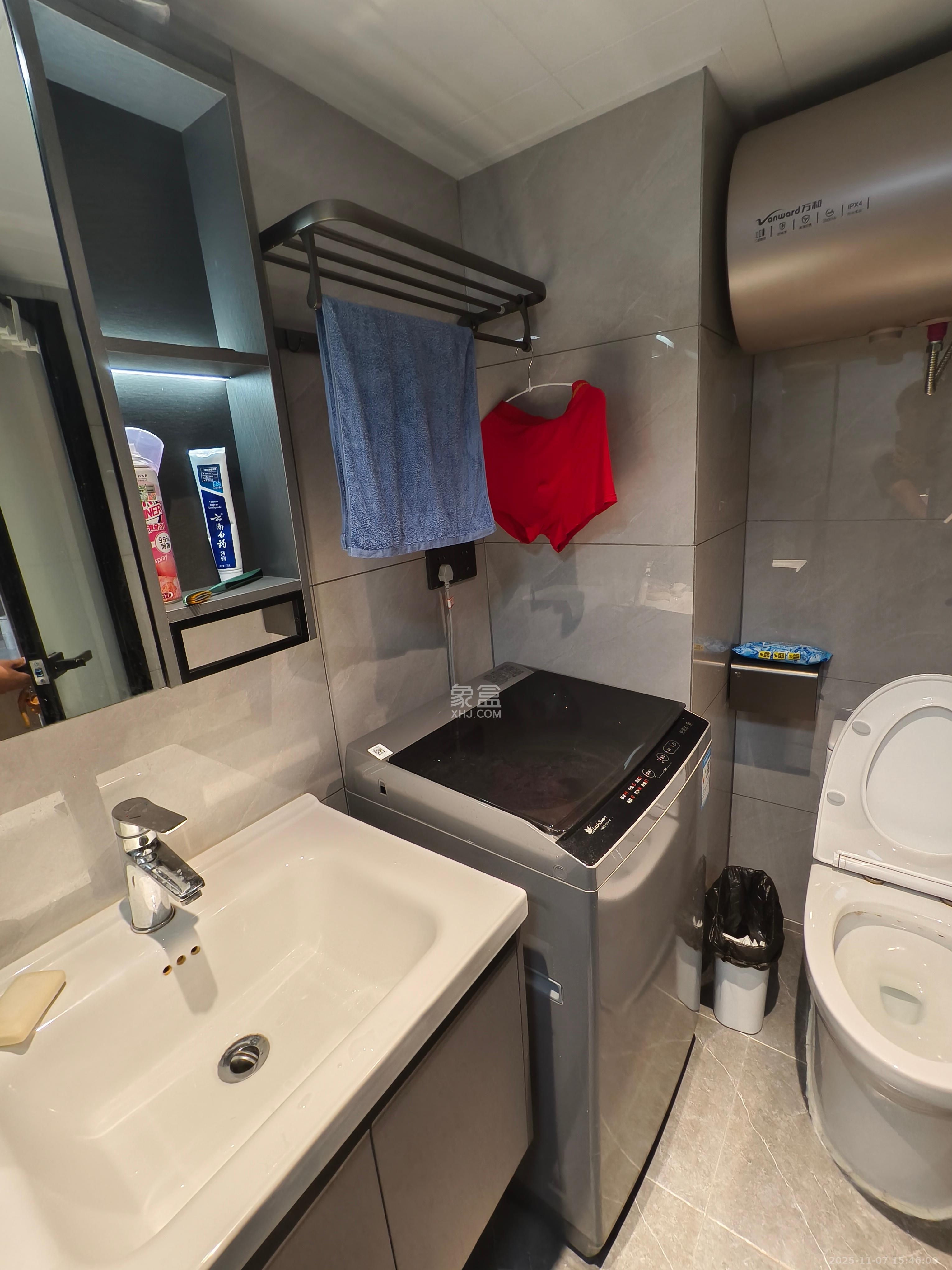 藏珑湖上公馆 1室1厅1卫 3200.0元/月 藏珑湖上公馆 1室1厅1卫 3200.0元/月室内图