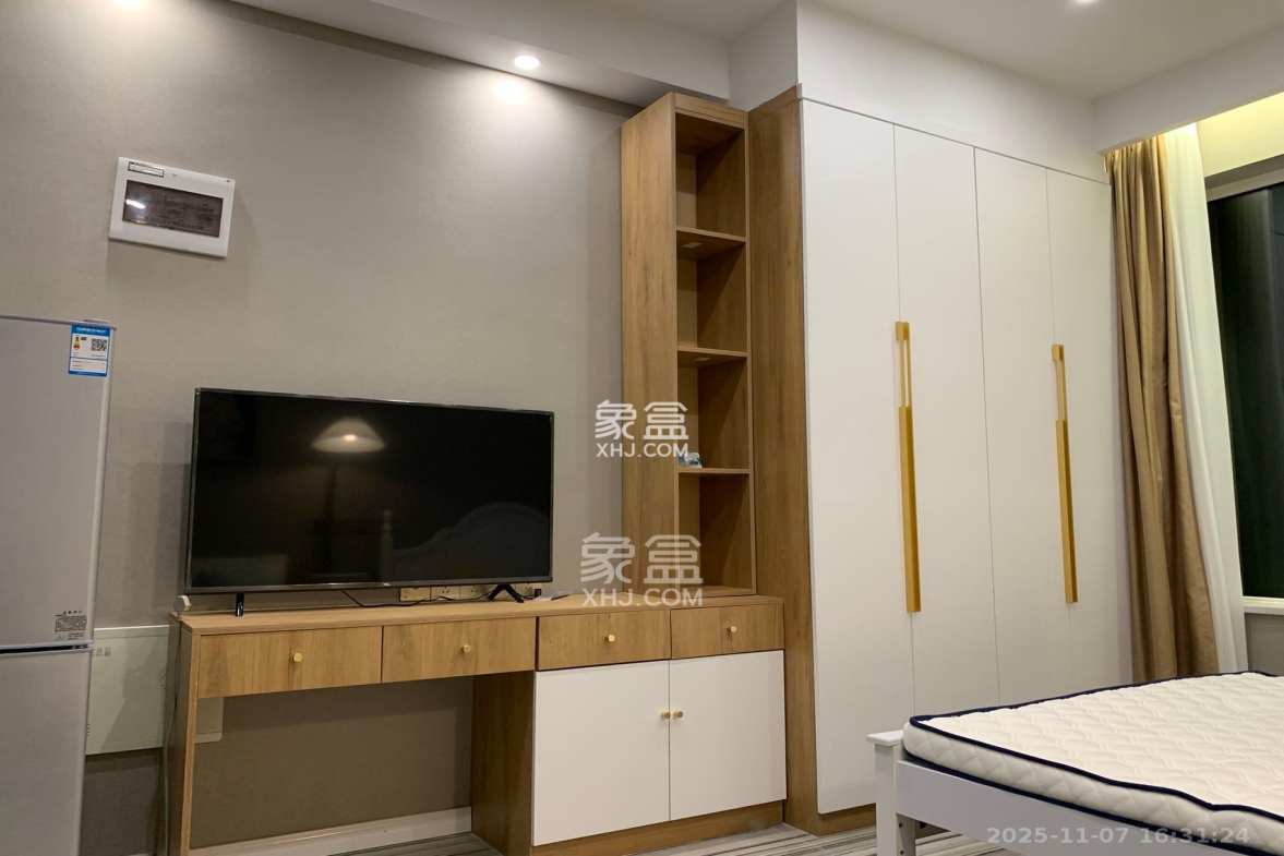 保利香槟国际 1室0厅0卫 1200.0元/月 保利香槟国际 1室0厅0卫 1200.0元/月室内图