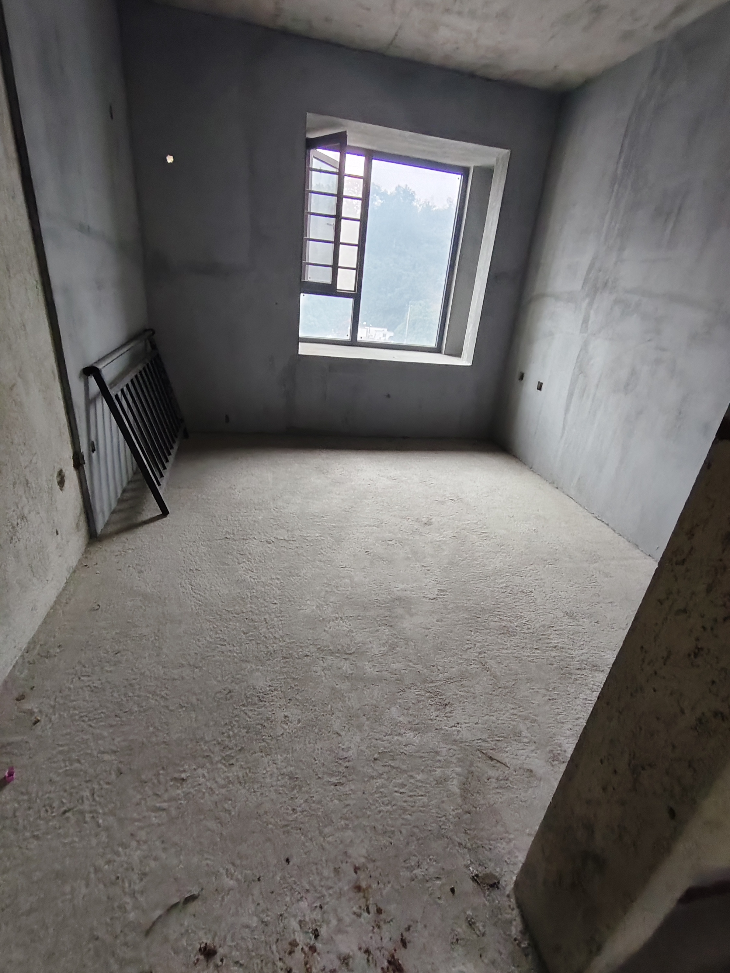 百弘学府城三期 5室2厅2卫 95.8万 百弘学府城三期 5室2厅2卫 95.8万客厅