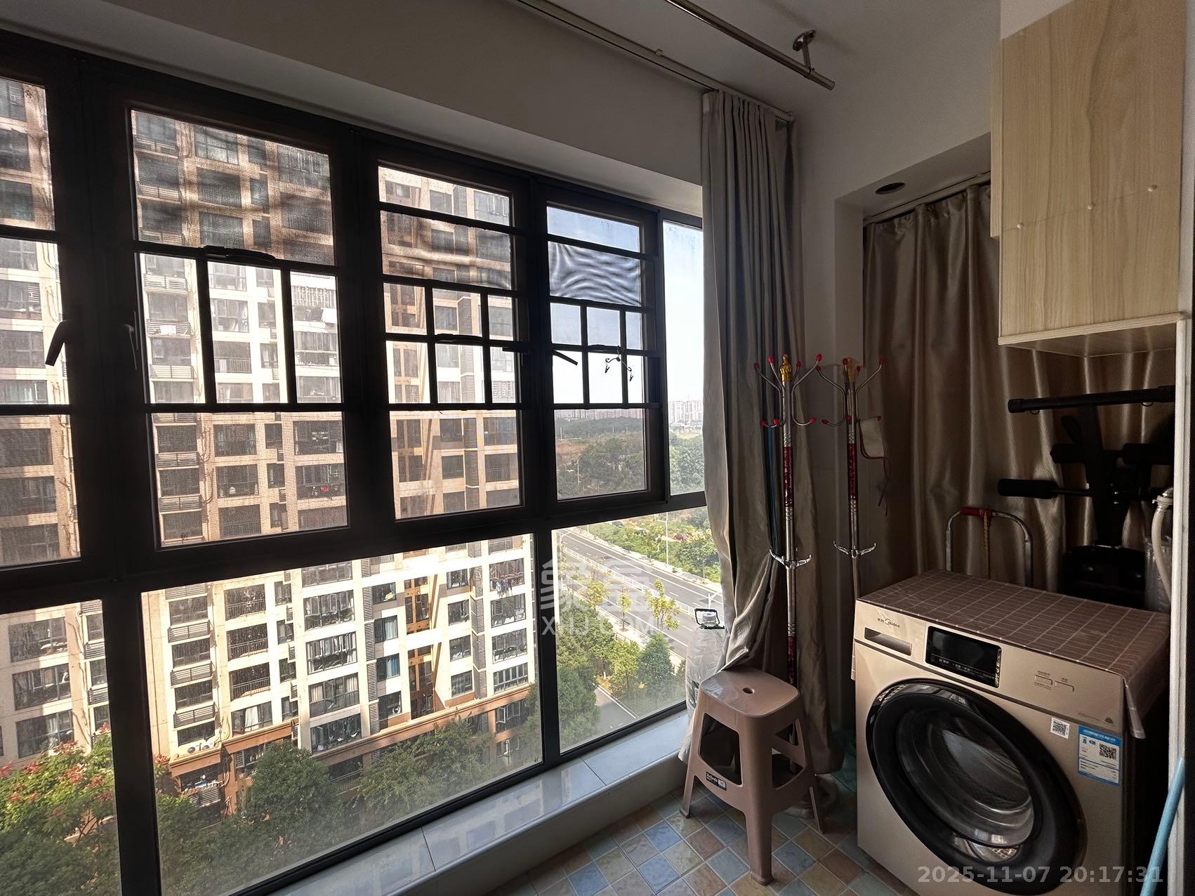 怡海星城 3室2厅1卫 1900.0元/月 怡海星城 3室2厅1卫 1900.0元/月室内图