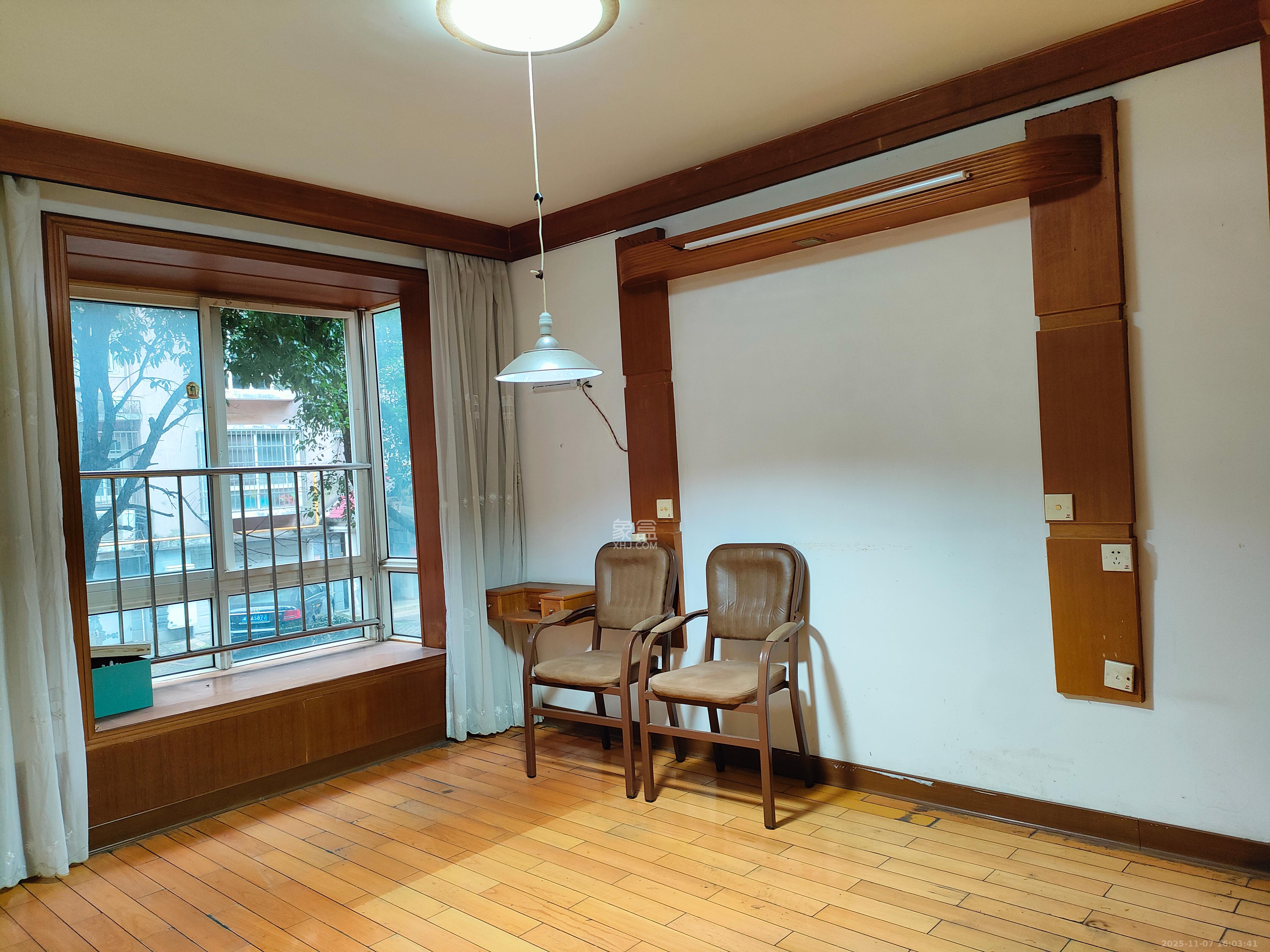 融城花苑 3室2厅1卫 1800.0元/月 融城花苑 3室2厅1卫 1800.0元/月室内图