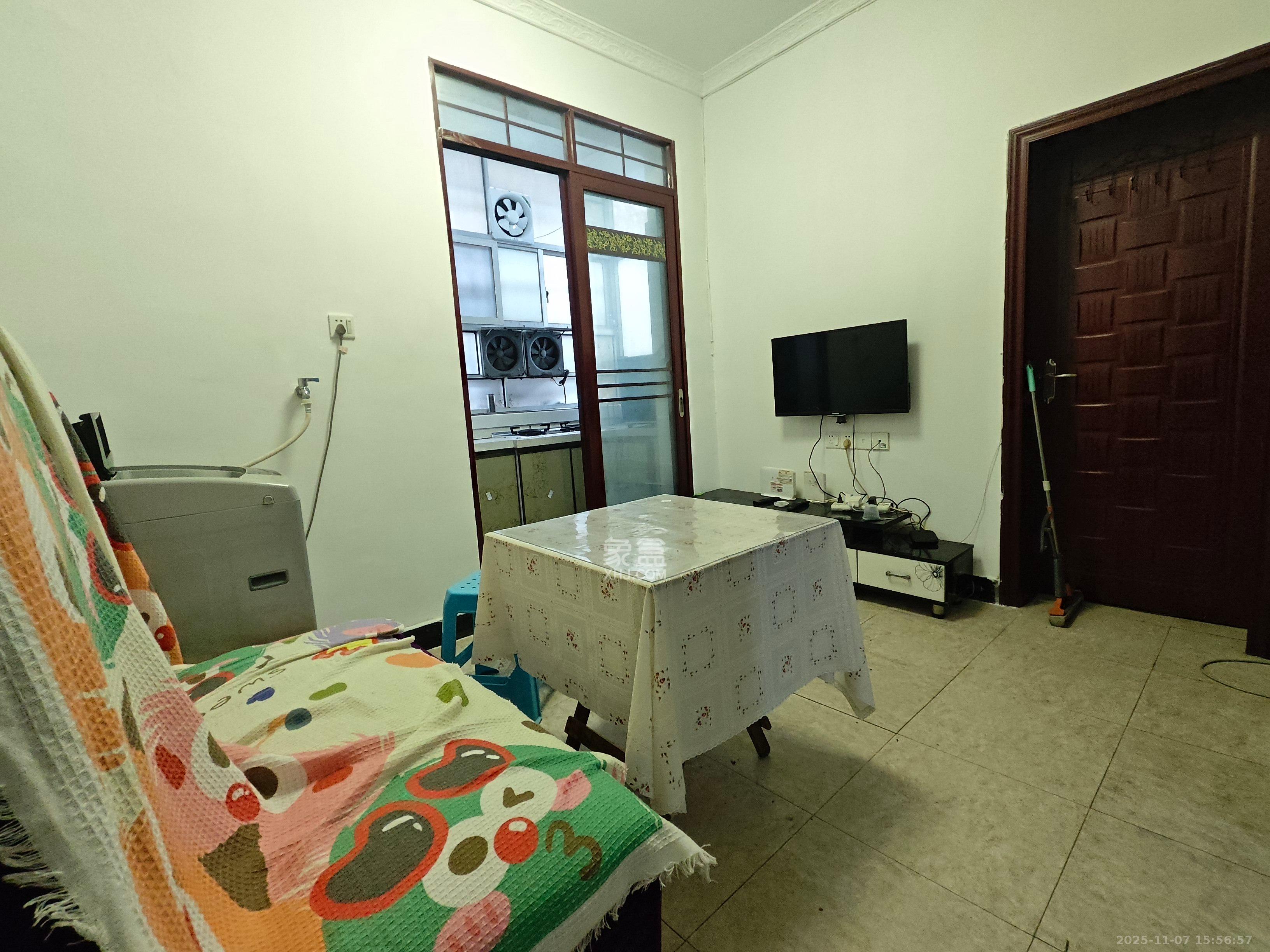 物贸小区  1室1厅1卫    1500.0元/月