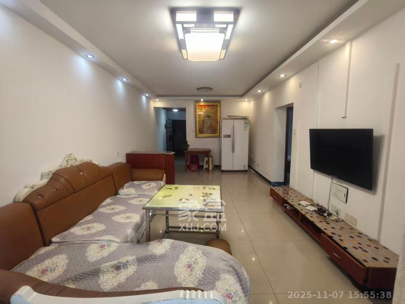 大为时代家园 3室2厅1卫 1700.0元/月 大为时代家园 3室2厅1卫 1700.0元/月室内图