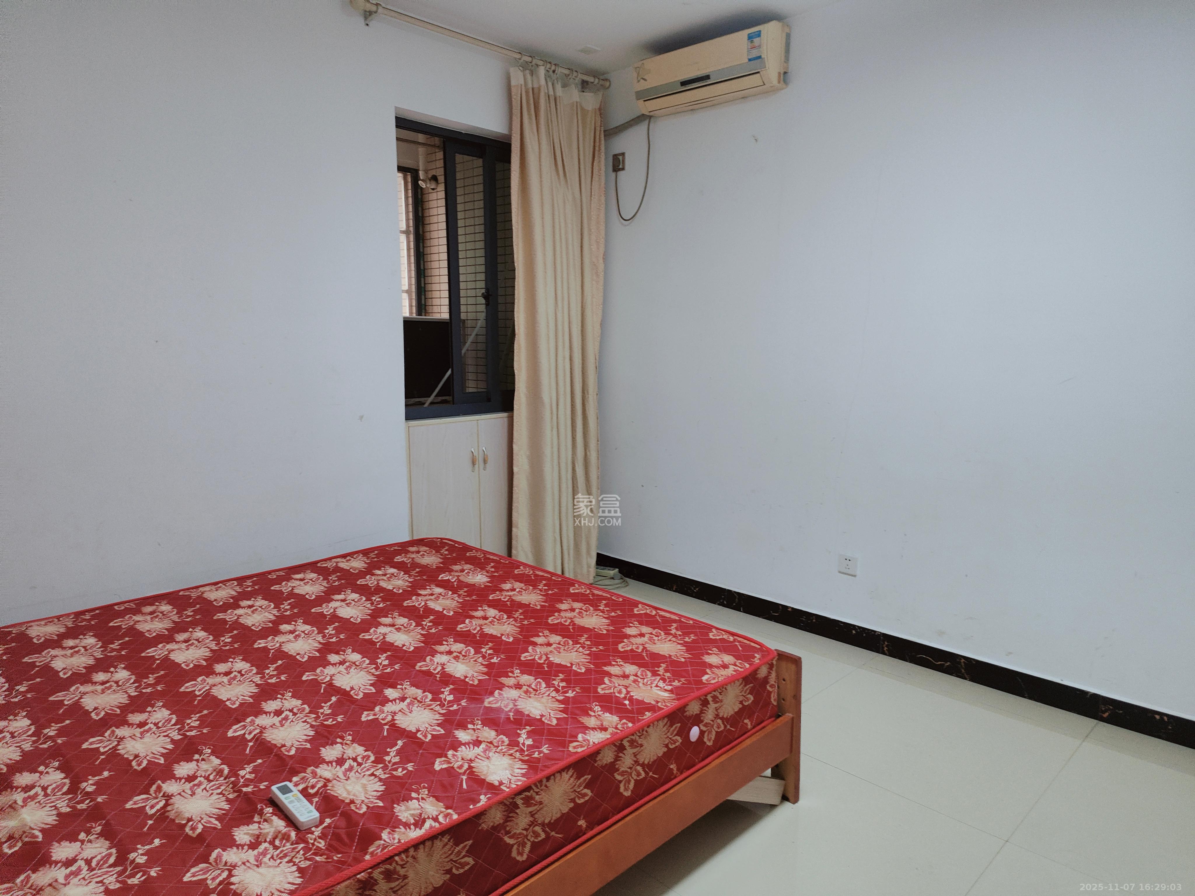 奥莱名邸 3室2厅1卫 1700.0元/月 奥莱名邸 3室2厅1卫 1700.0元/月室内图