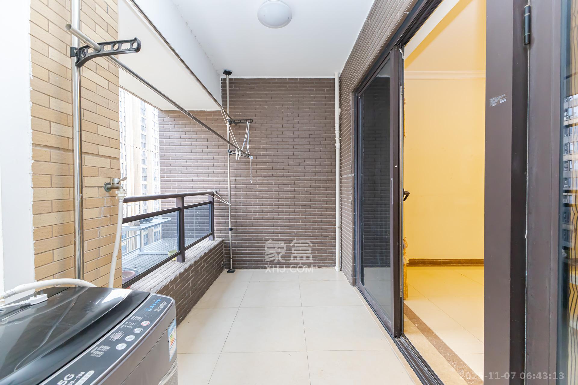 时代倾城一期  2室2厅1卫    61.0万阳台