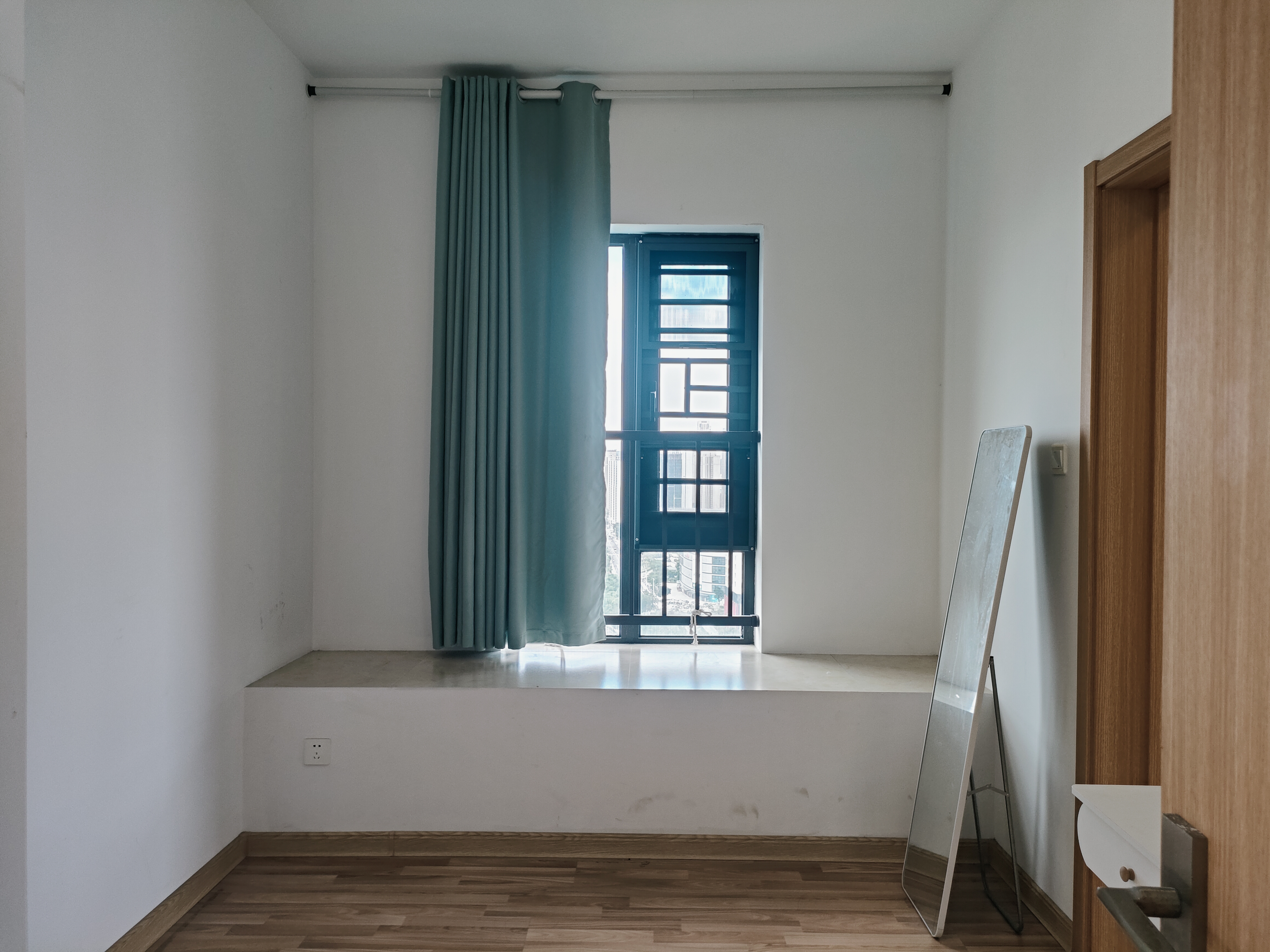 融创海口一号  3室2厅1卫    3600.0元/月室内图