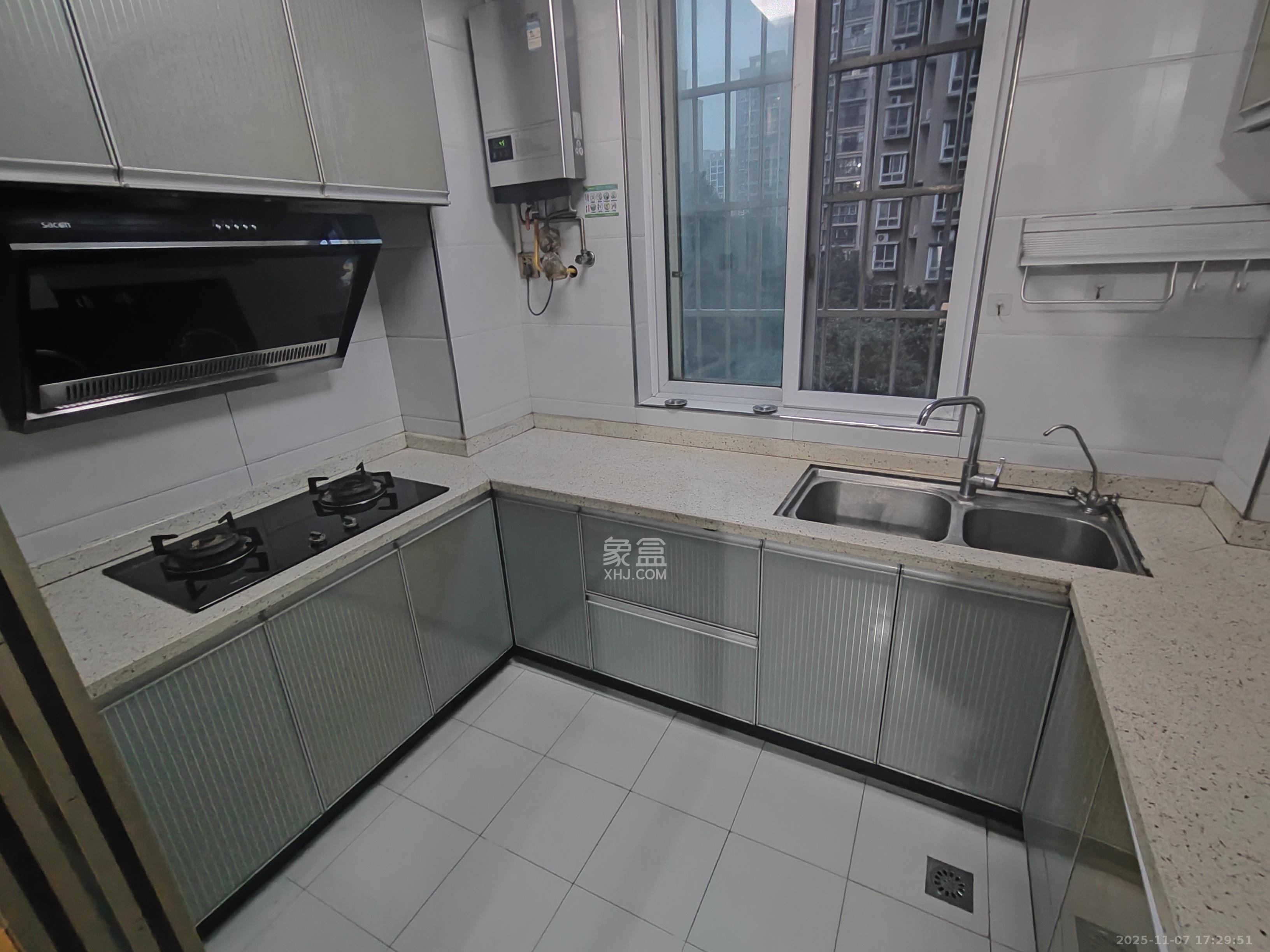 和沁园  1室0厅0卫    800.0元/月