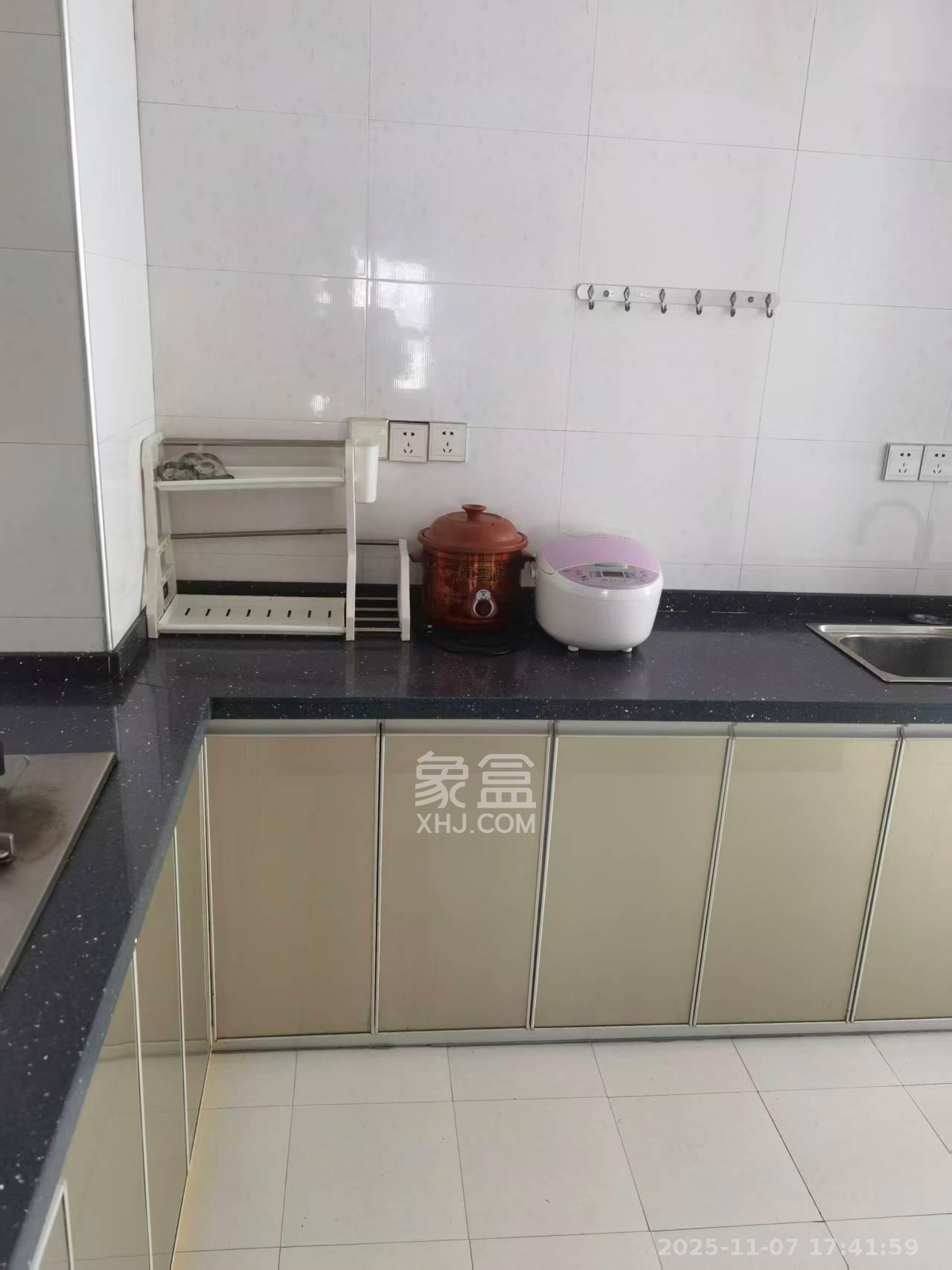 书院观邸  2室1厅1卫    3500.0元/月