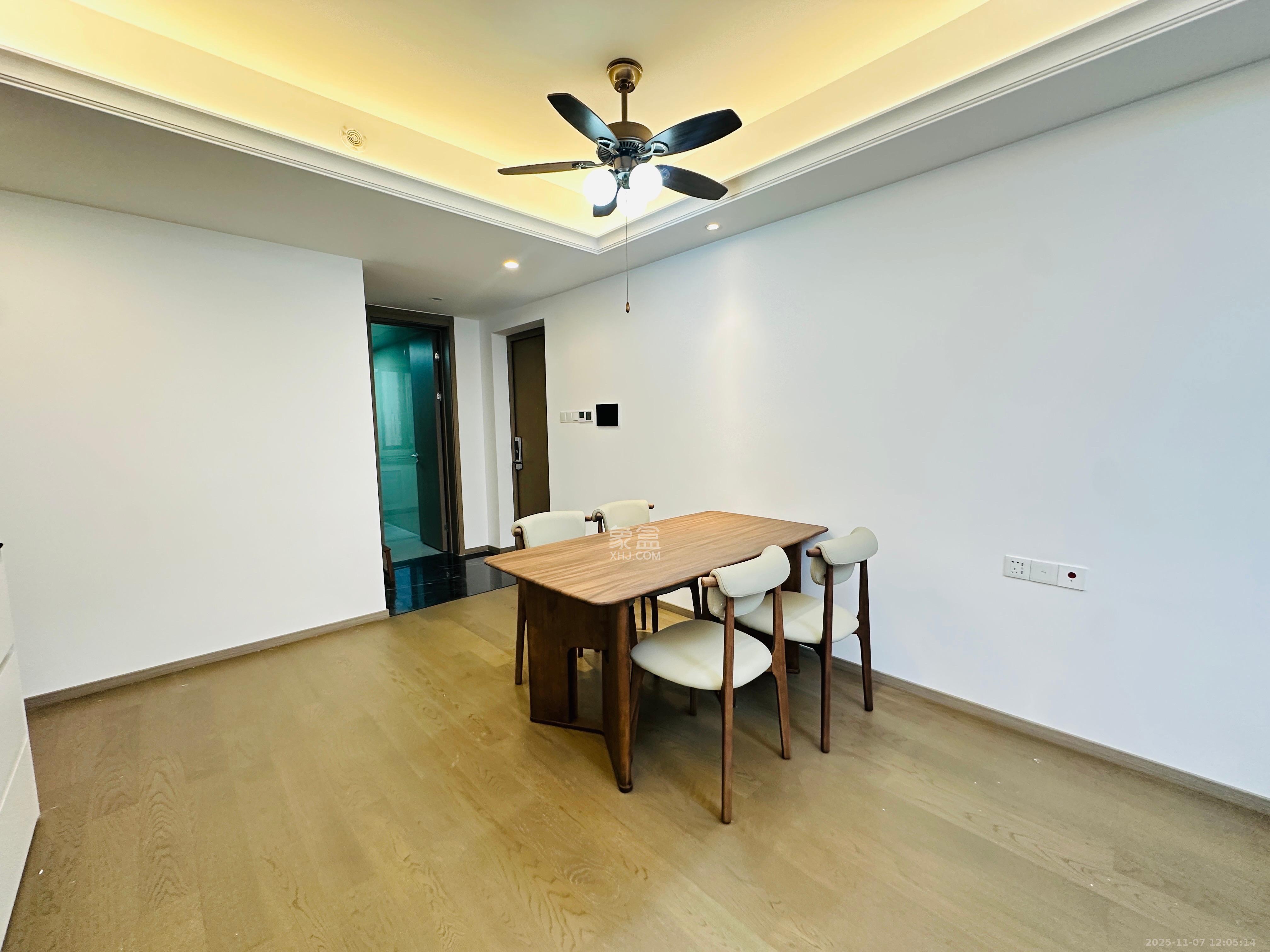 新力铂园（江山云著）  3室2厅1卫    4200.0元/月室内图