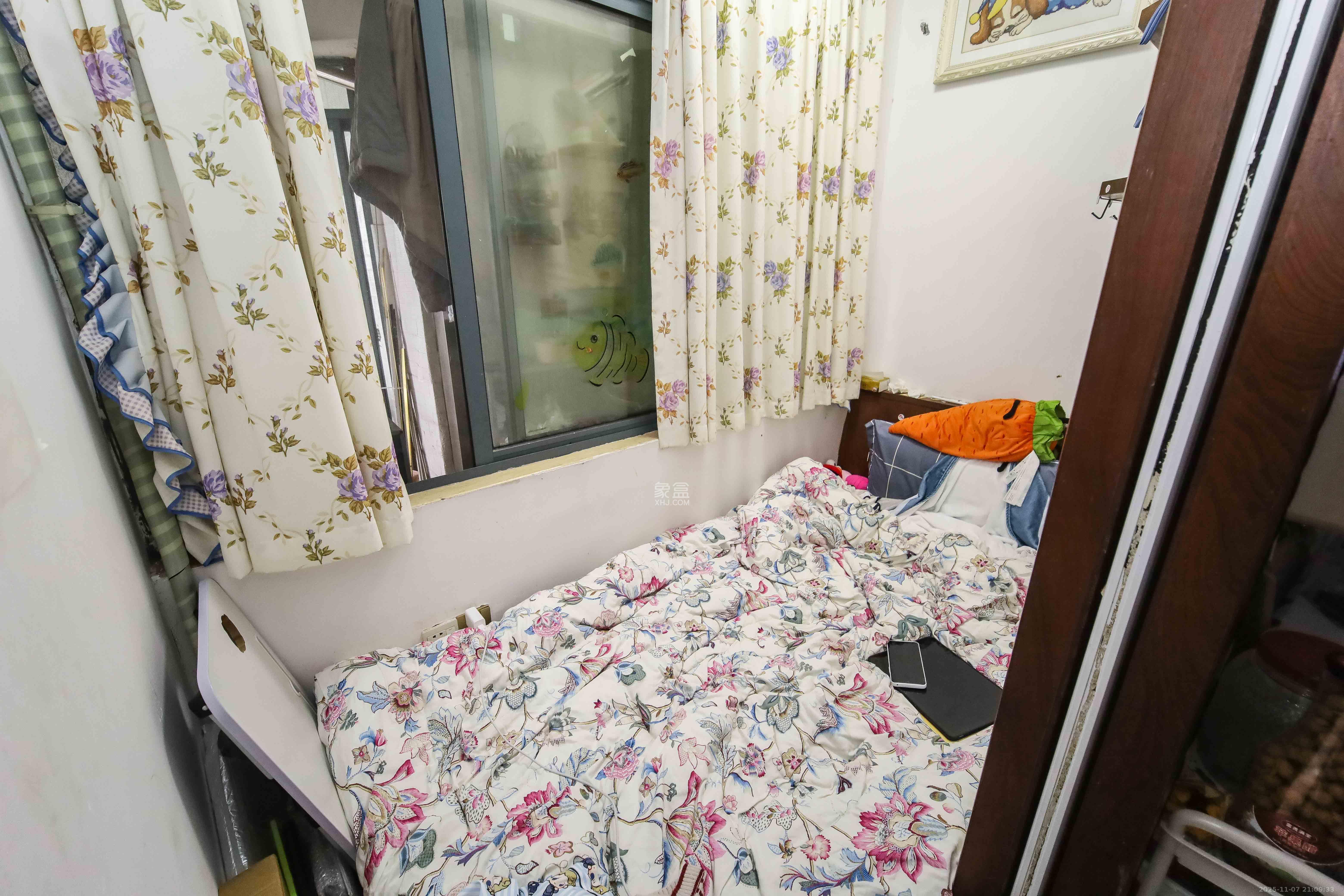 东方银座(东方摩卡) 4室0厅0卫 43.8万 东方银座(东方摩卡) 4室0厅0卫 43.8万卧室