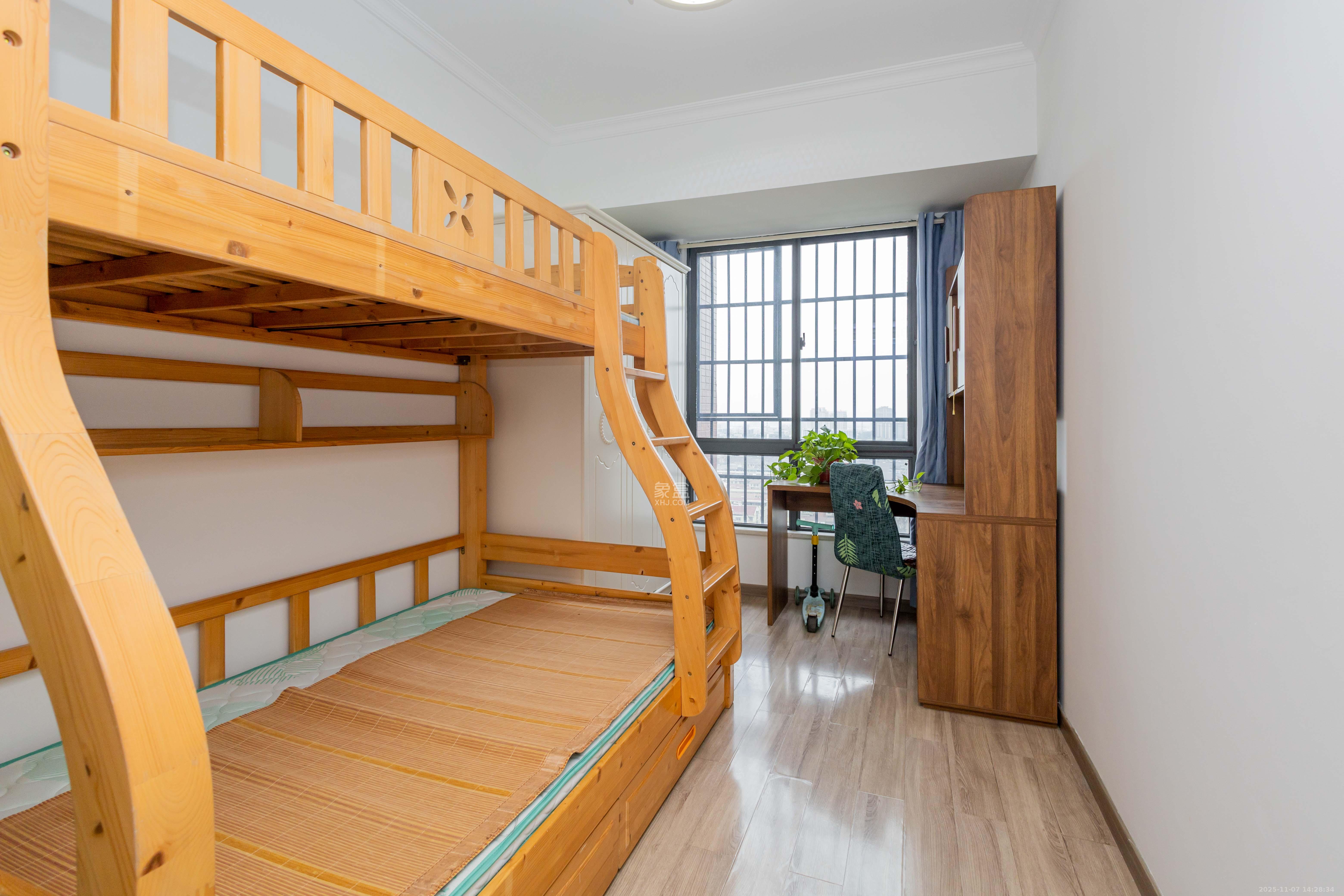 海德公园 4室2厅1卫 82.8万 海德公园 4室2厅1卫 82.8万卧室