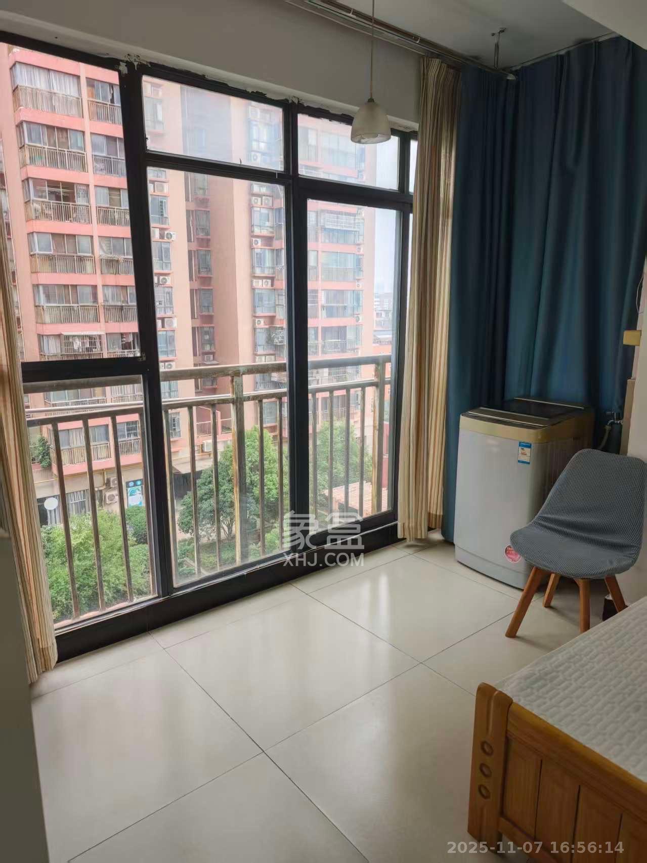 金领家族  1室1厅1卫    1280.0元/月室内图