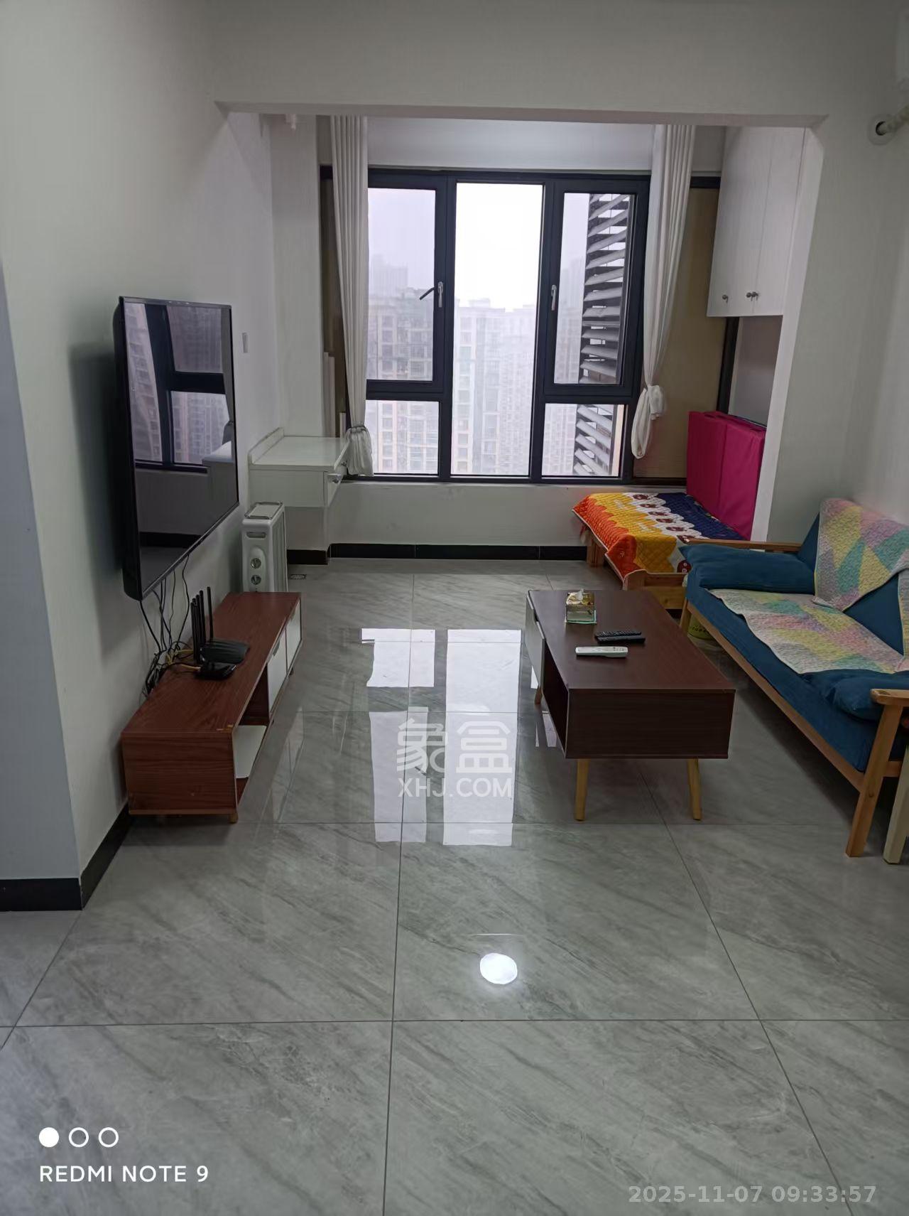 蔷薇国际  1室1厅1卫    1300.0元/月