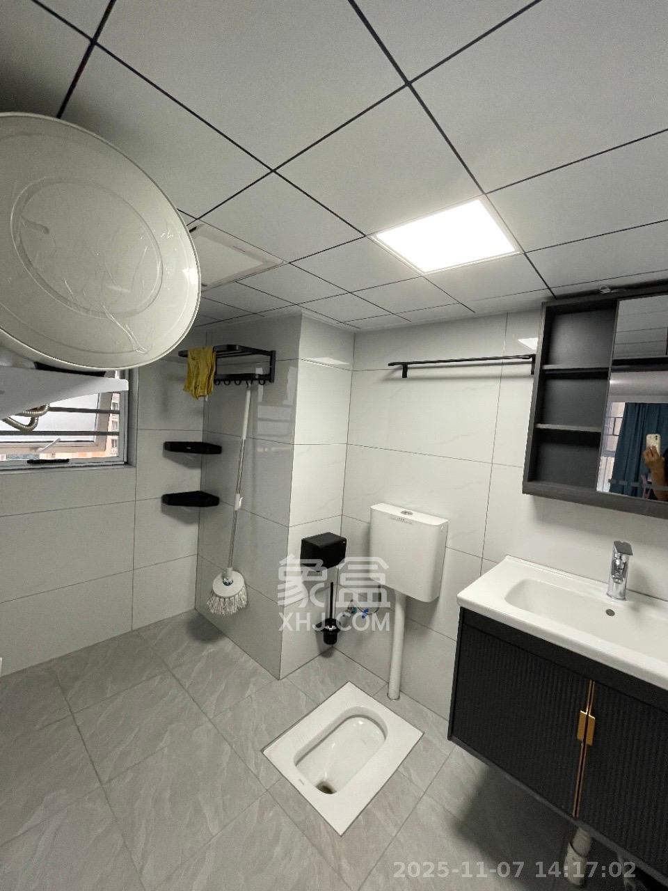 金地中交麓谷香颂(金地中交雅苑) 1室1厅1卫 1600.0元/月 金地中交麓谷香颂(金地中交雅苑) 1室1厅1卫 1600.0元/月室内图