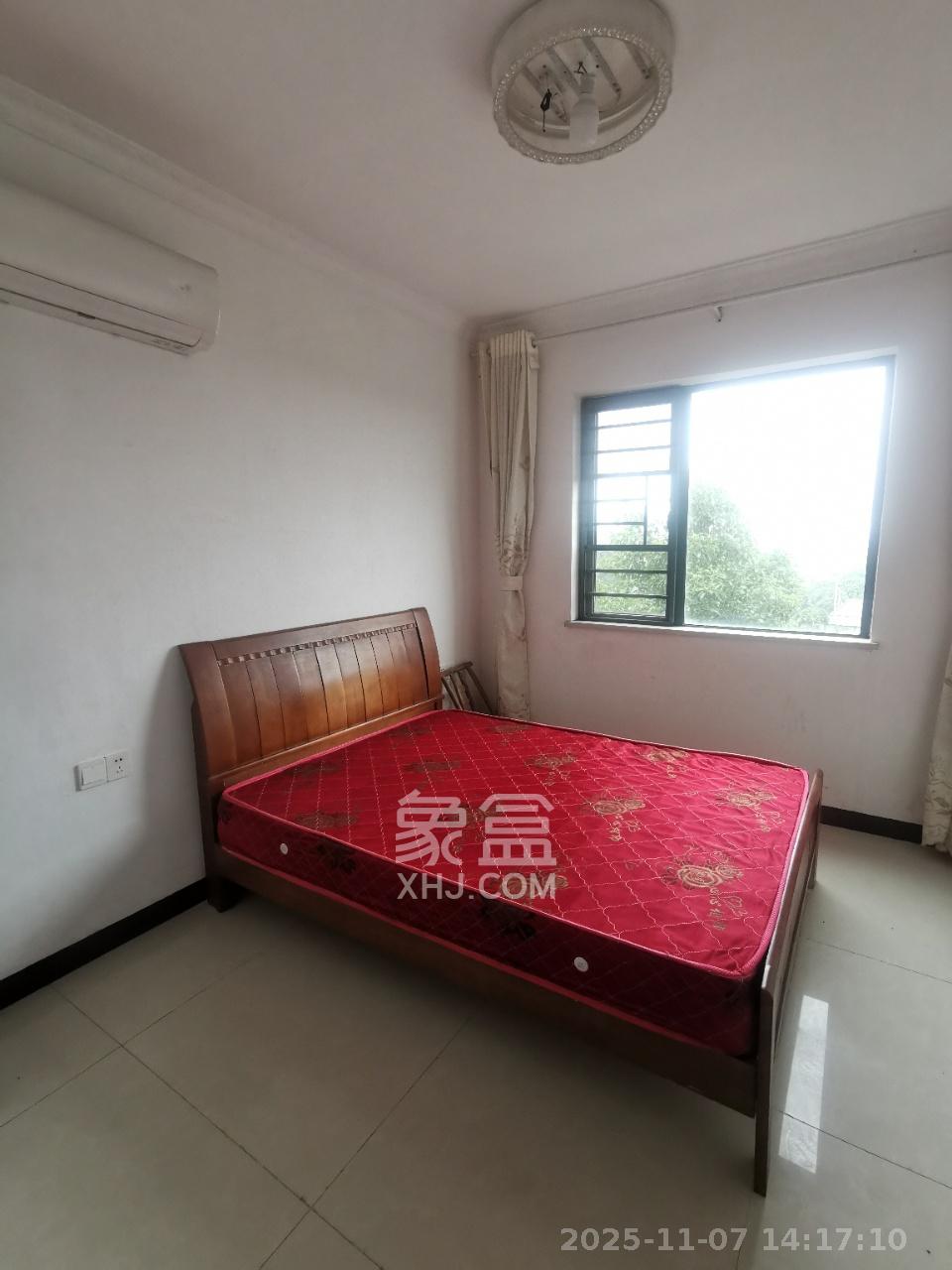 佳辉丽景鑫城  3室2厅2卫    2000.0元/月室内图