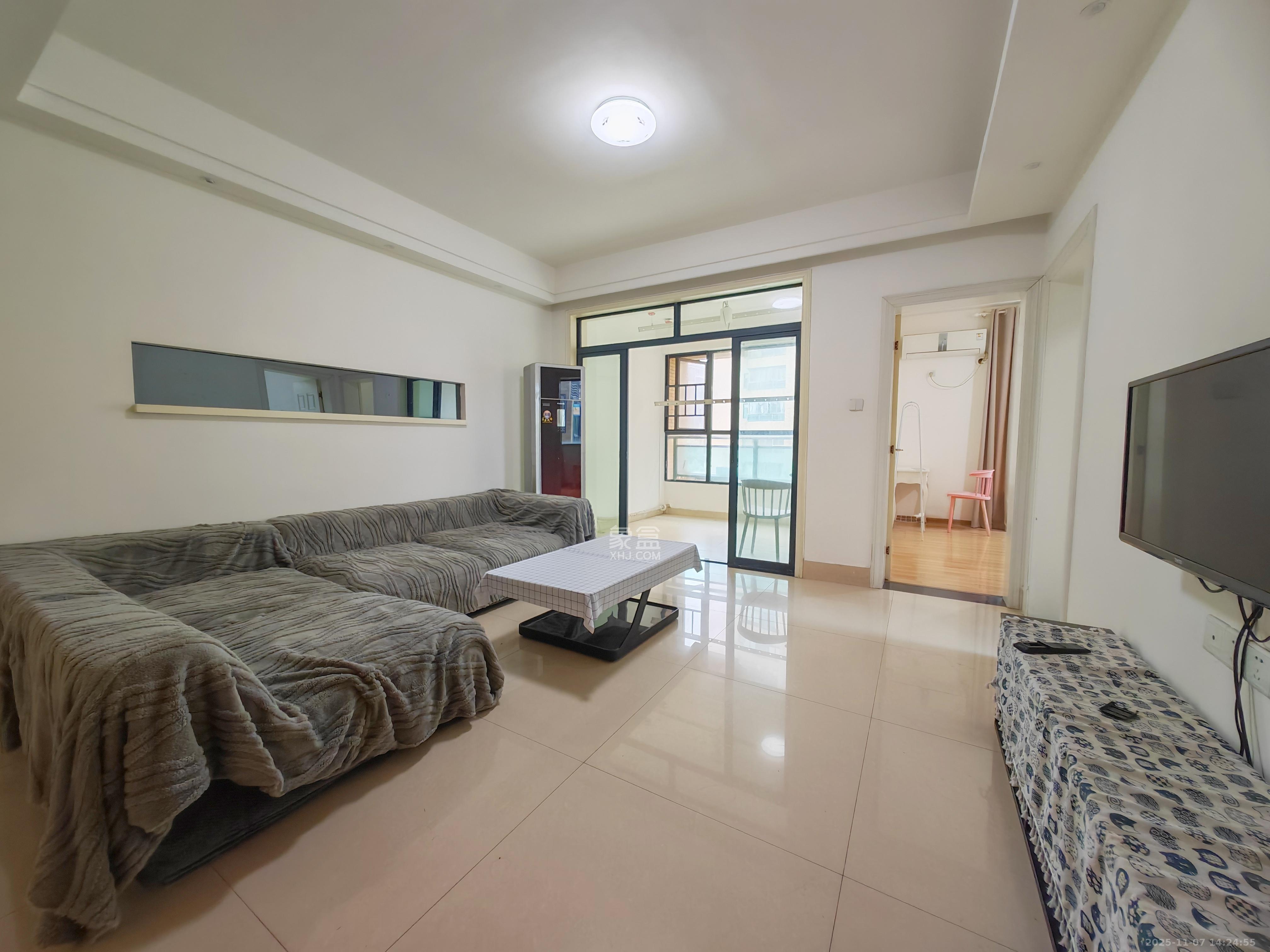 湘府9号  2室1厅1卫    2100.0元/月室内图