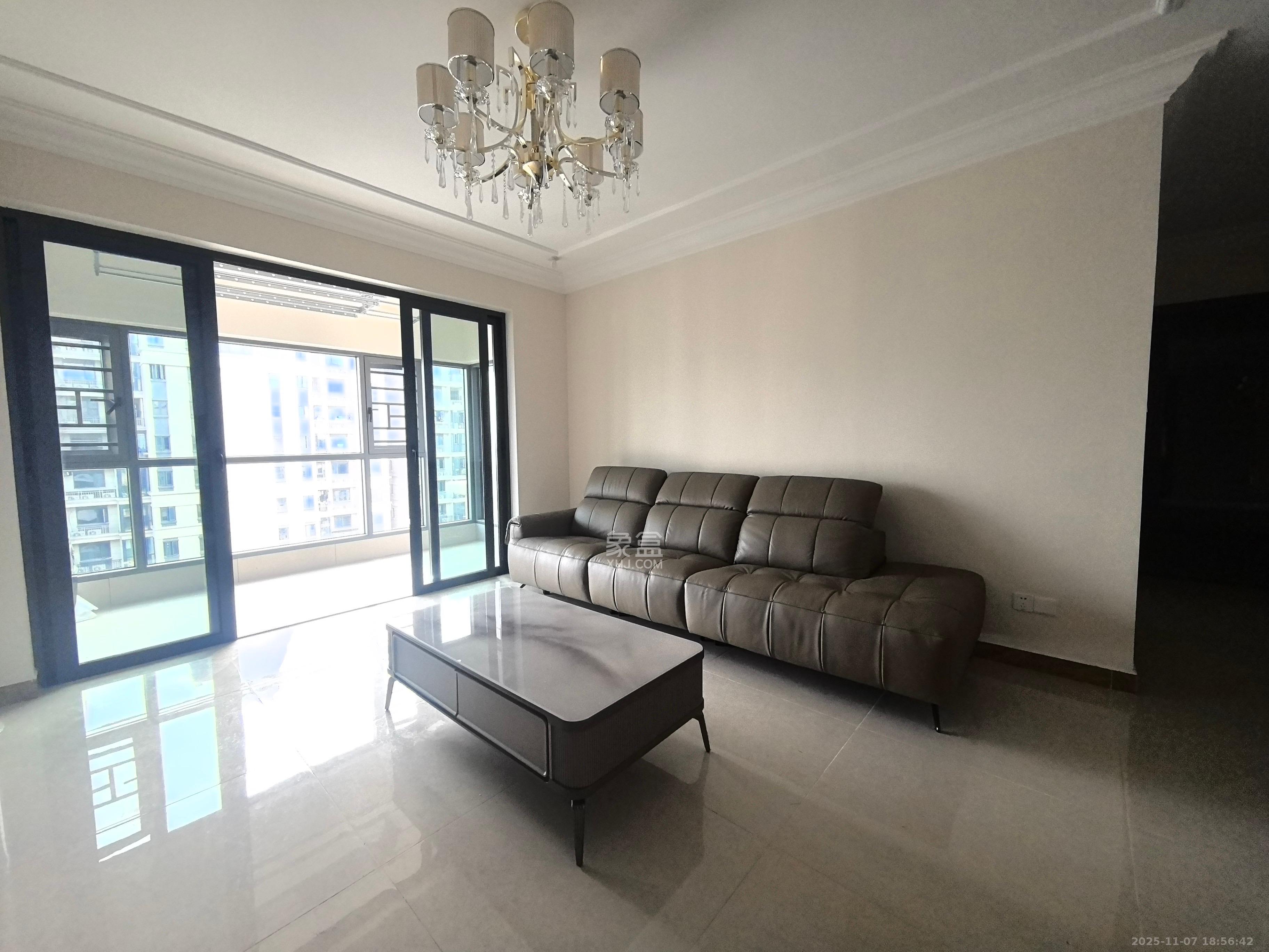 恒大雅苑  4室2厅2卫    4200.0元/月室内图