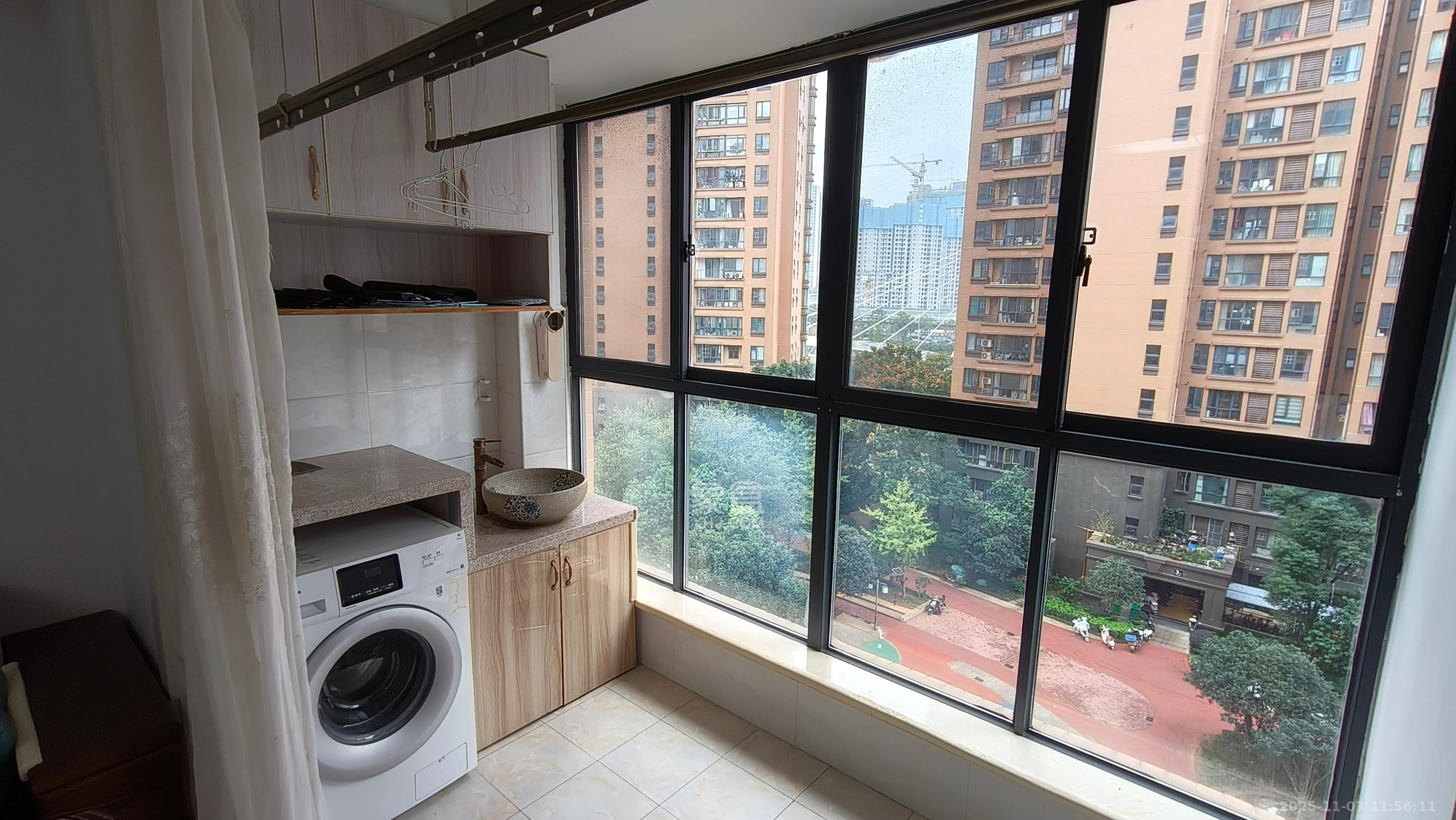 五矿万境水岸三期  2室2厅1卫    2100.0元/月室内图