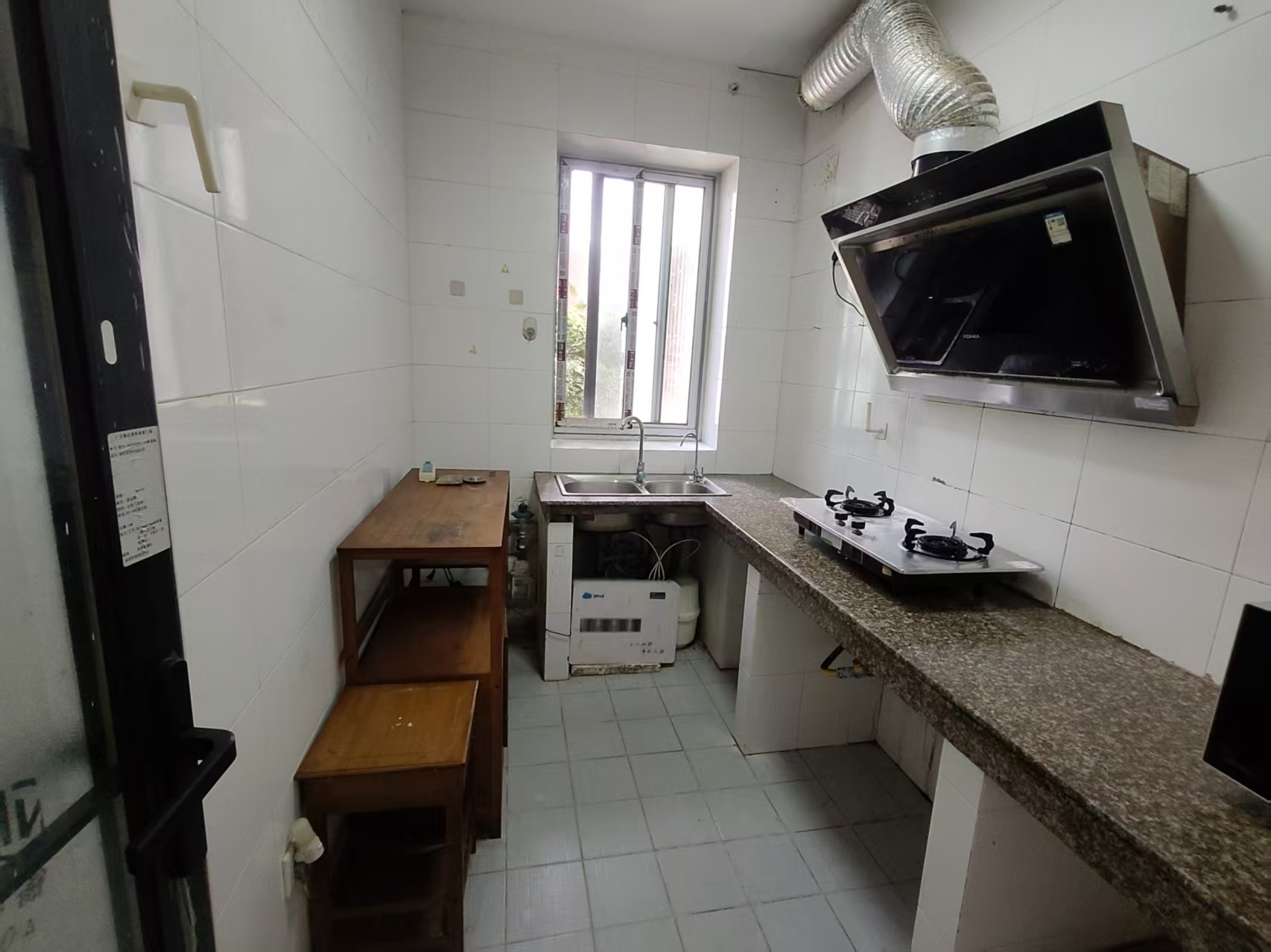 华锦苑  2室2厅1卫    98.0万客厅