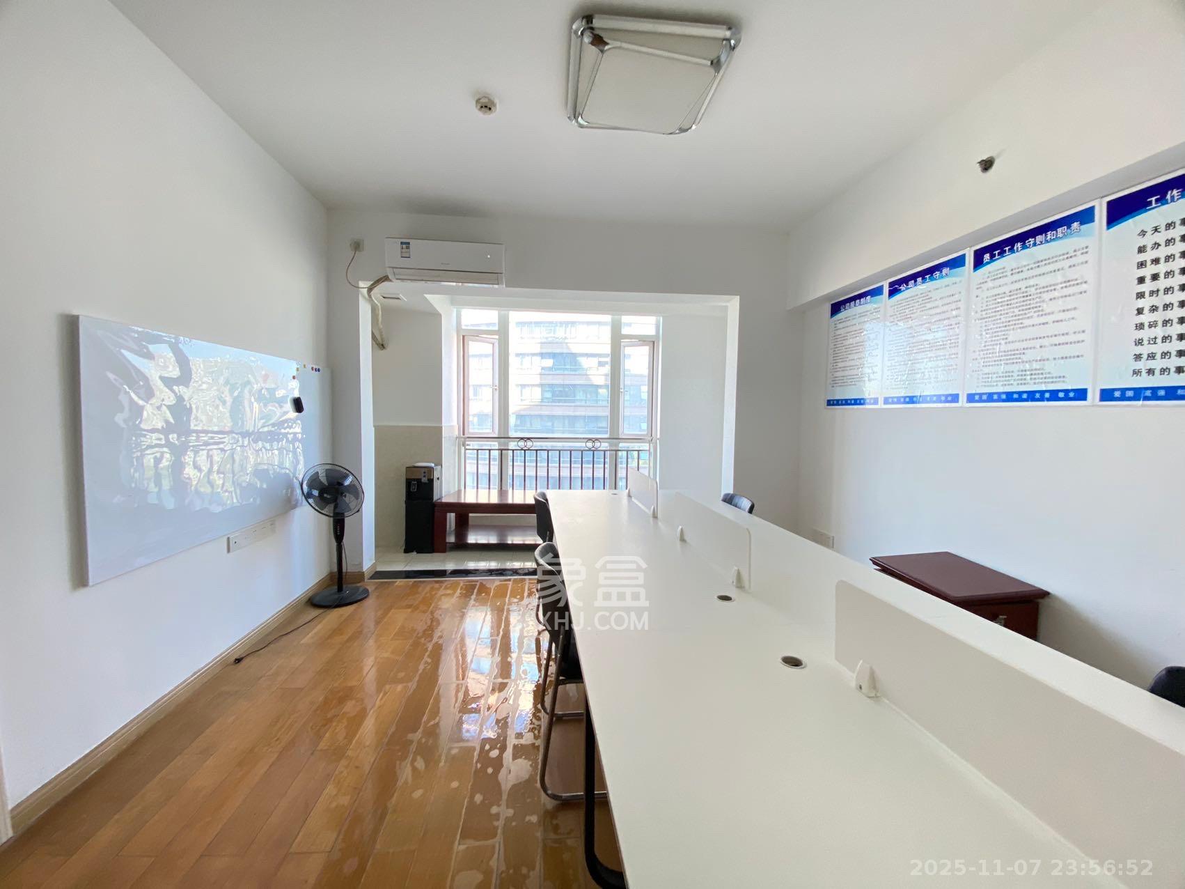 长城华都  1室1厅1卫    1600.0元/月