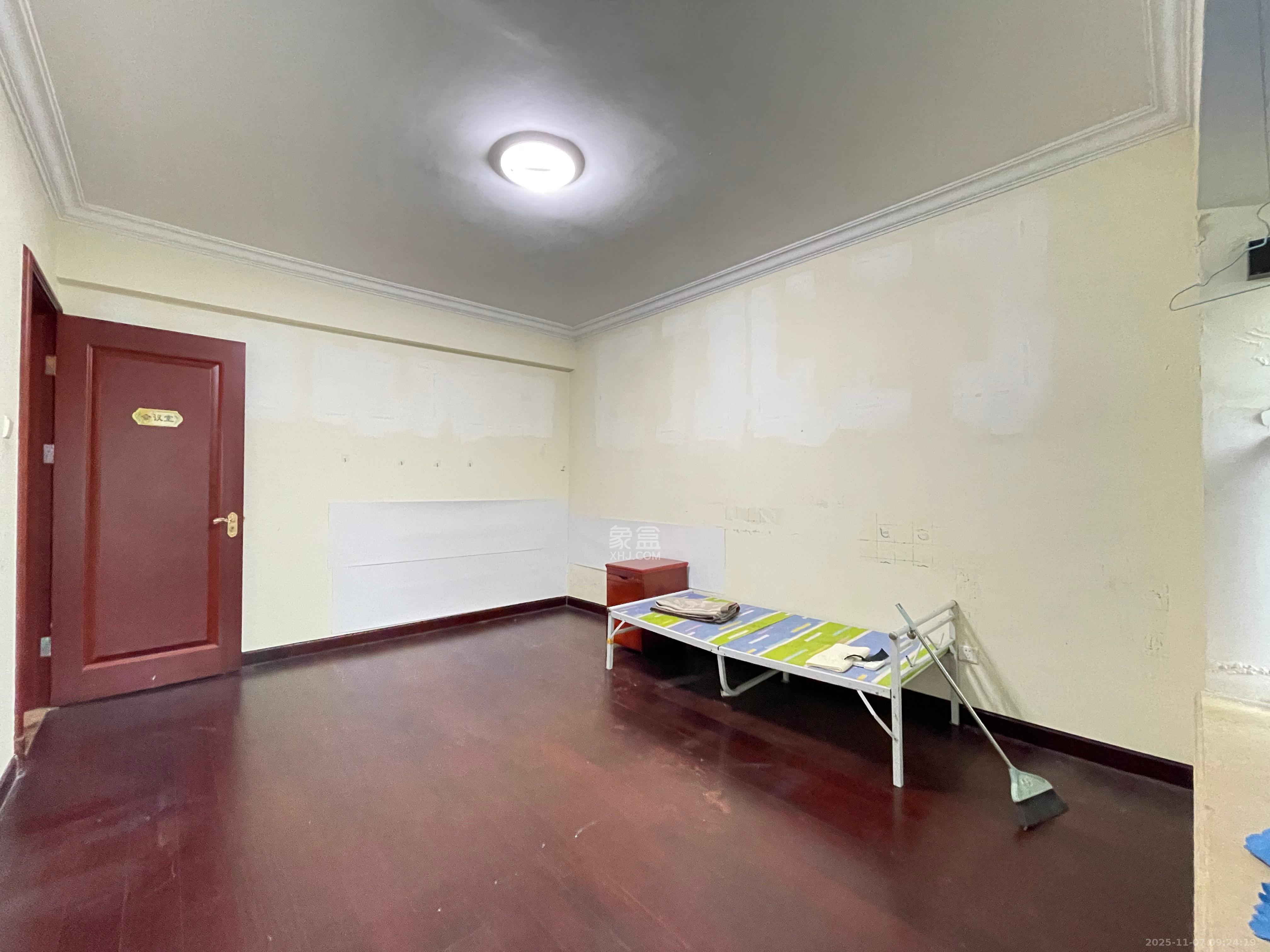 恒大名都 5室2厅4卫 3800.0元/月 恒大名都 5室2厅4卫 3800.0元/月室内图