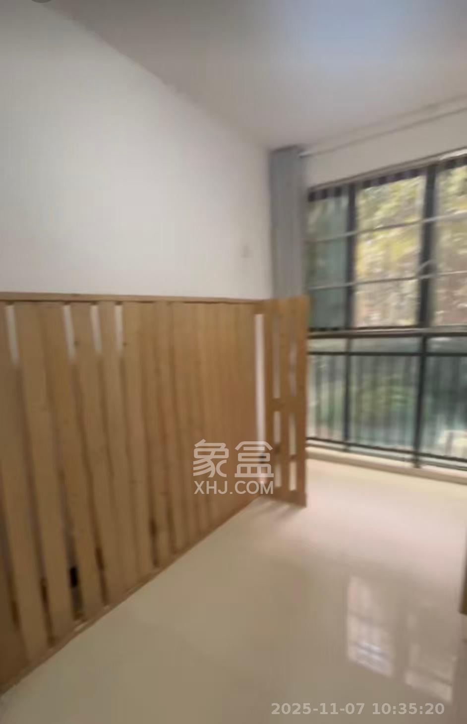 翡翠云天 3室2厅2卫 2500.0元/月 翡翠云天 3室2厅2卫 2500.0元/月室内图