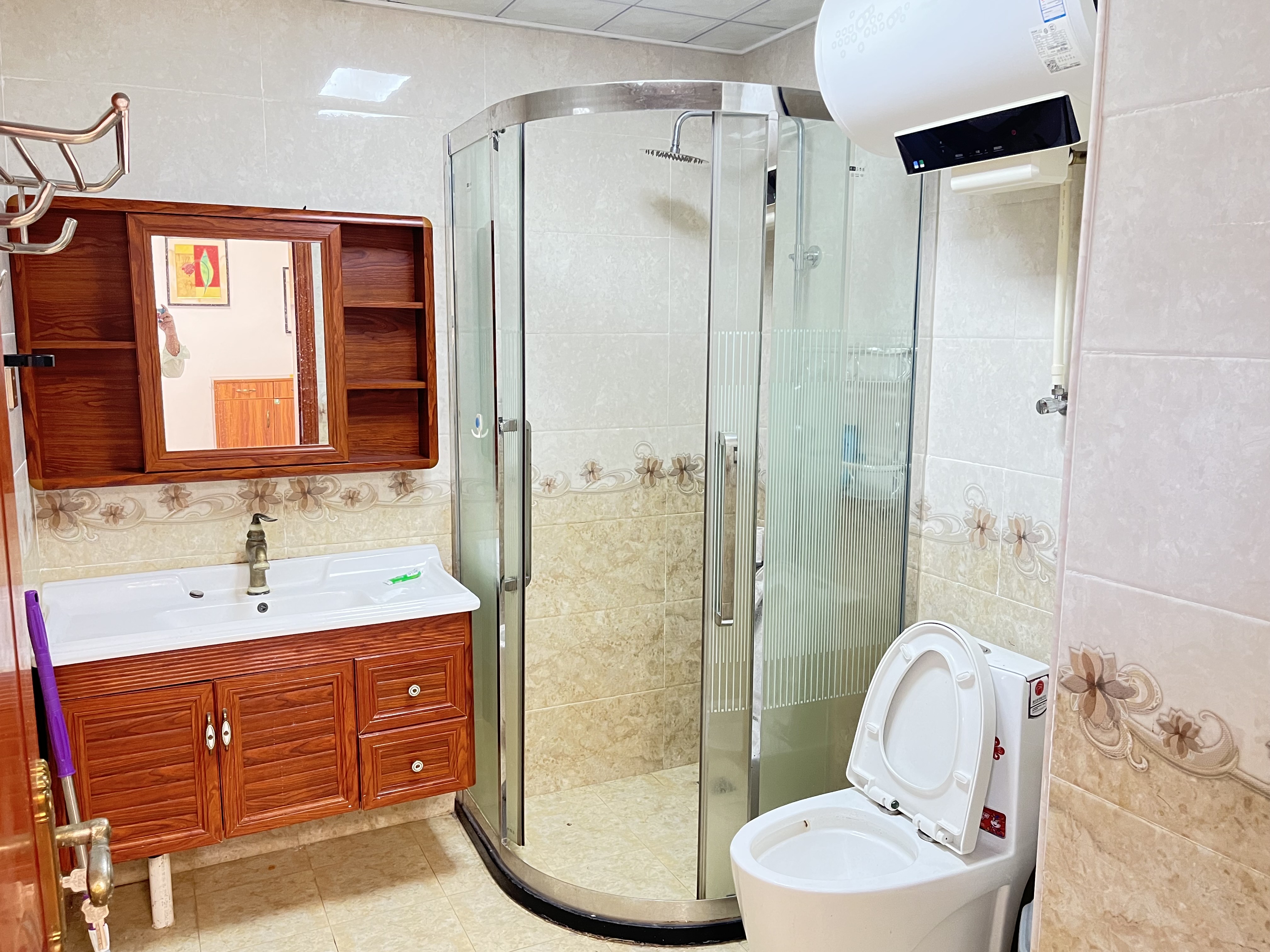 世纪生活港  3室2厅2卫    6000.0元/月室内图