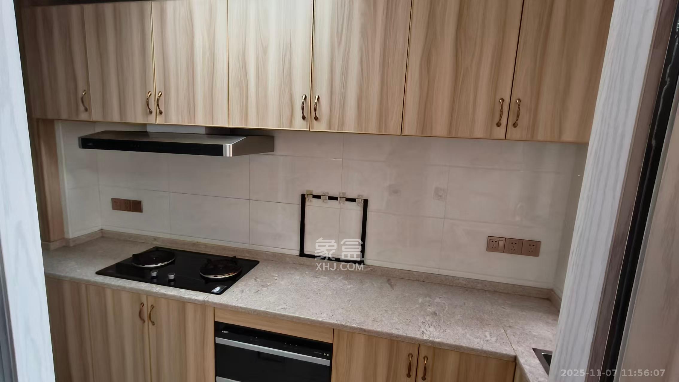 五矿万境水岸三期  2室2厅1卫    2100.0元/月室内图